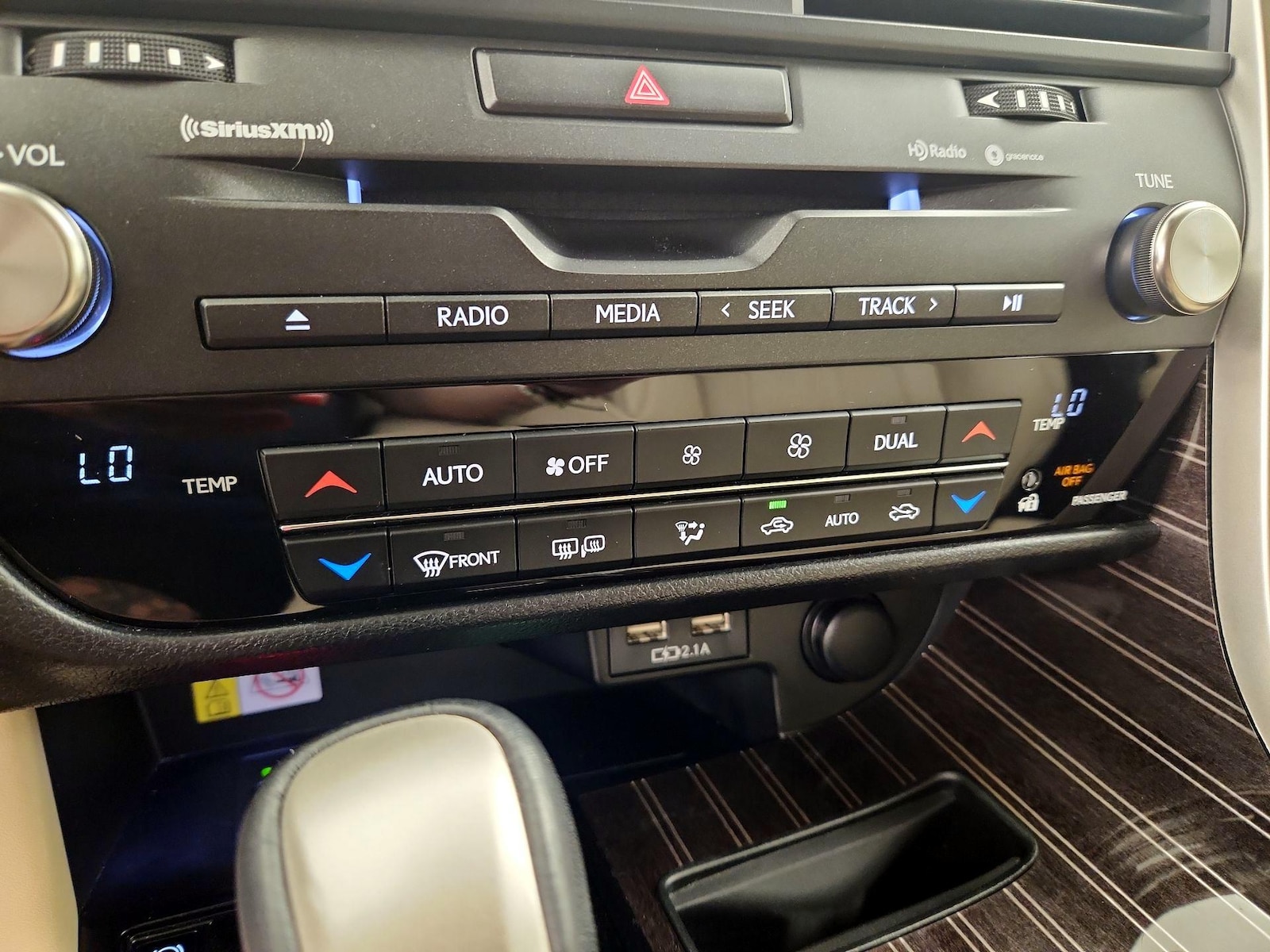 2022 Lexus RX Hybrid 450h - Photo 18