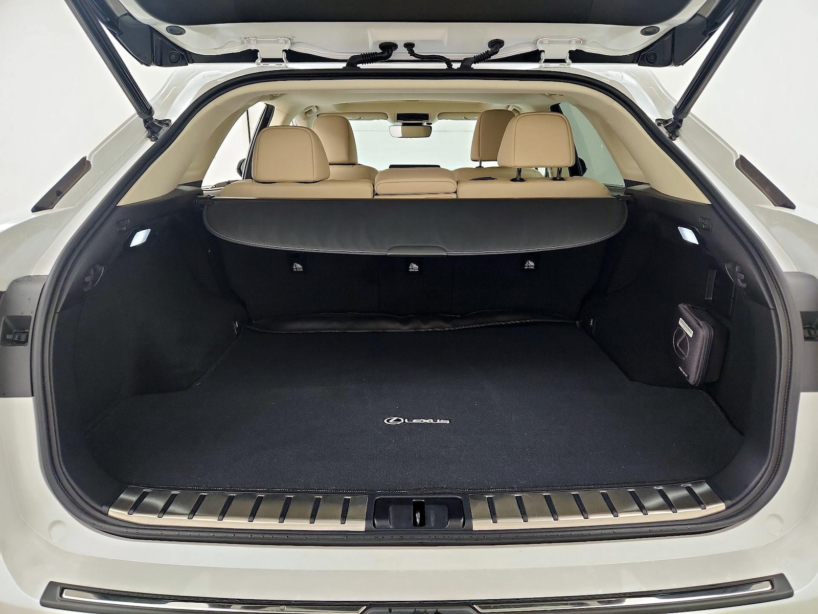 2022 Lexus RX Hybrid 450h - Photo 23