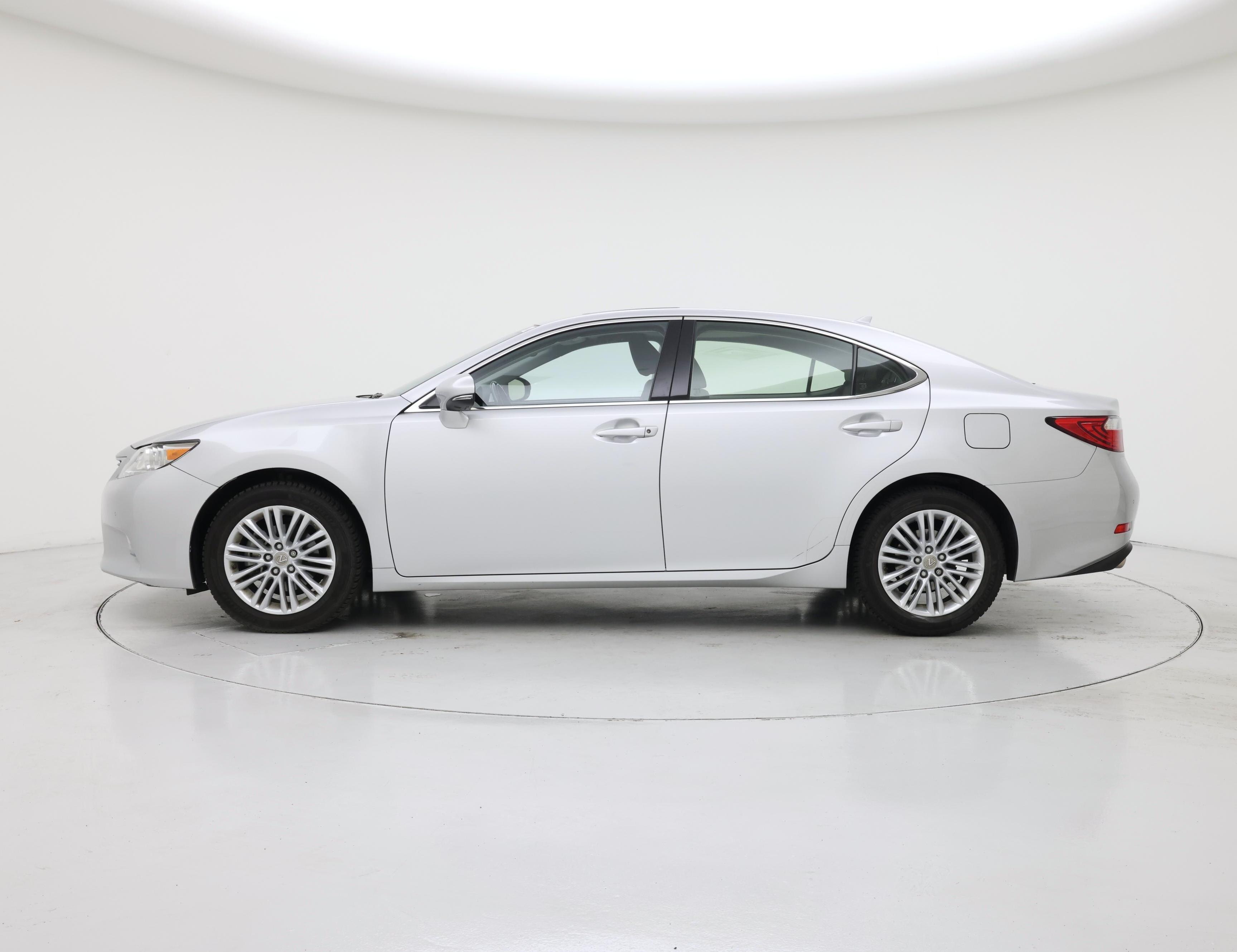 Thumbnail: 2014 Lexus ES - 3
