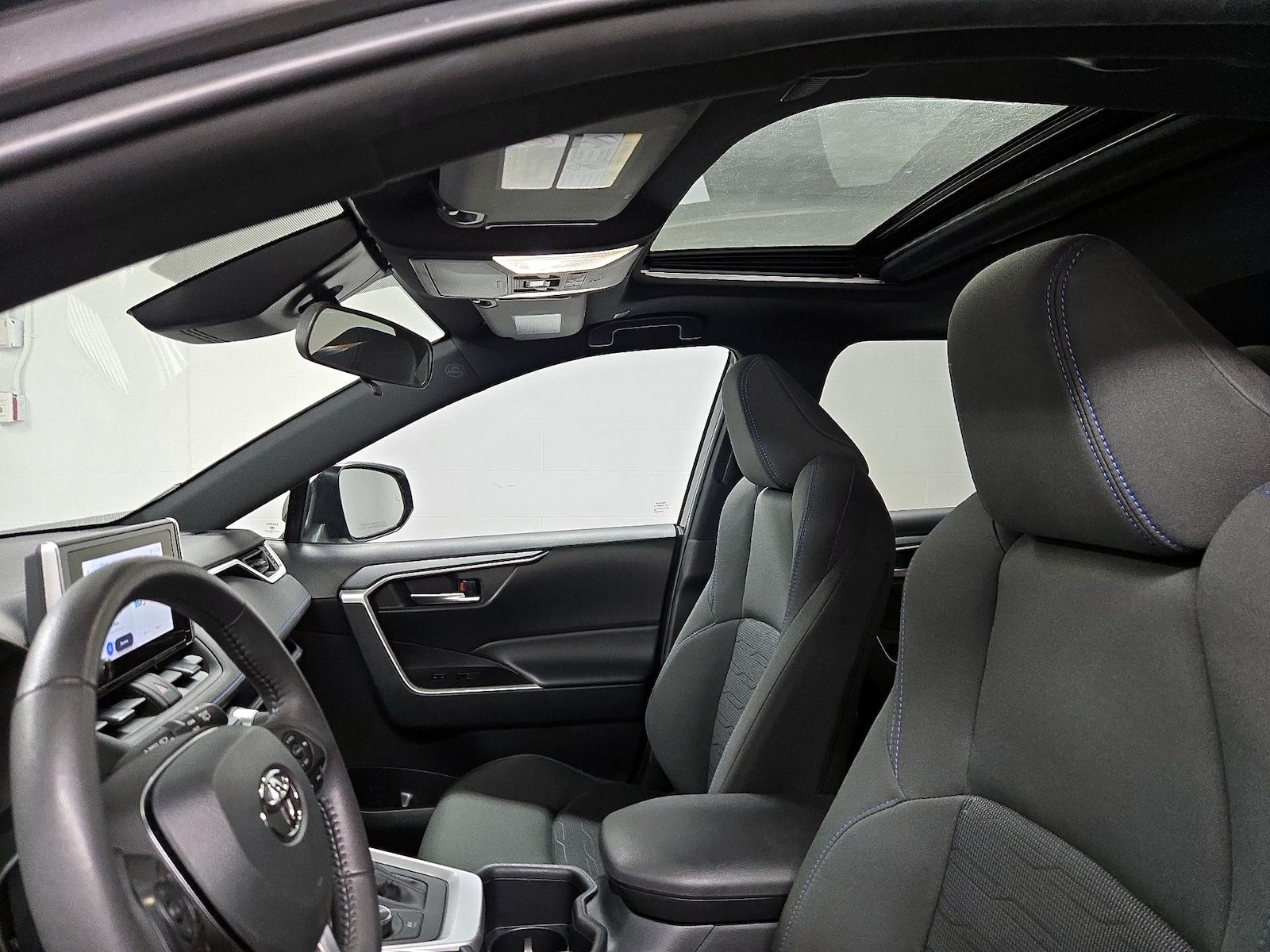 Sunroof(s) & Overhead Airbags