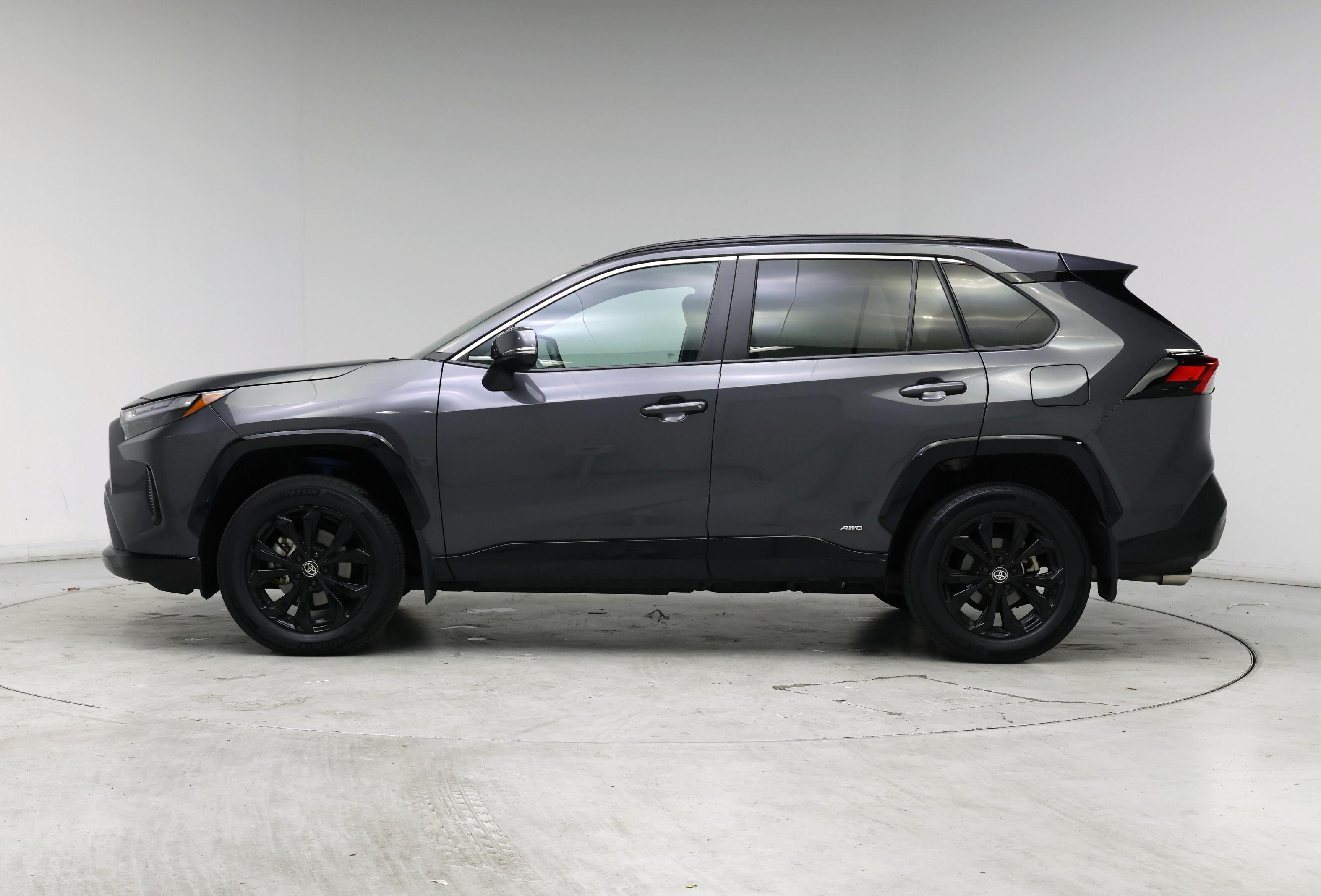 Thumbnail: 2025 Toyota RAV4 - 3