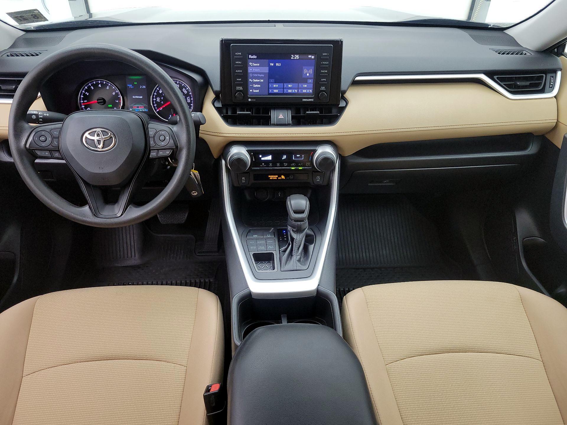 Thumbnail: 2022 Toyota RAV4 - 9