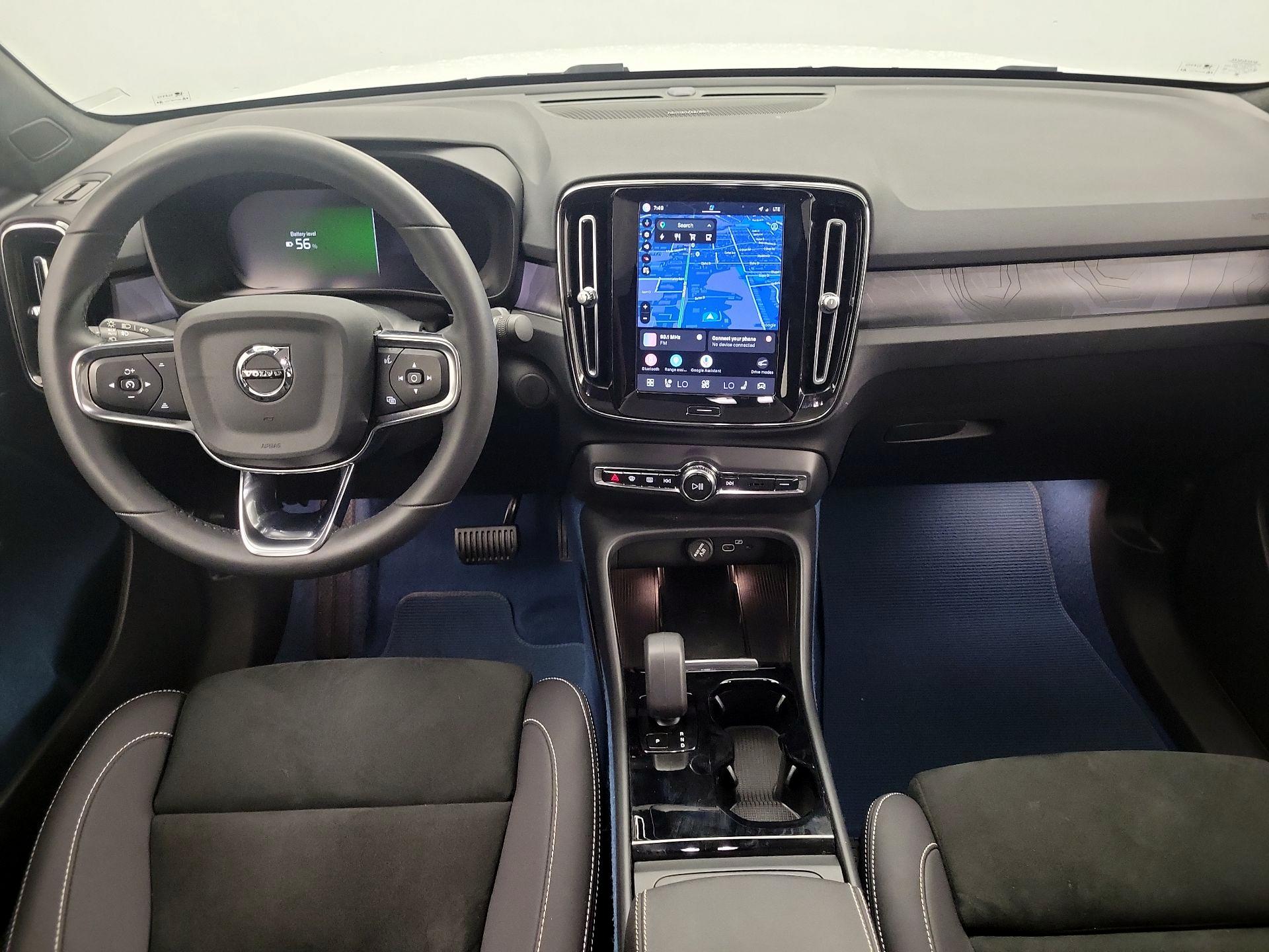 Thumbnail: 2022 Volvo C40 - 9