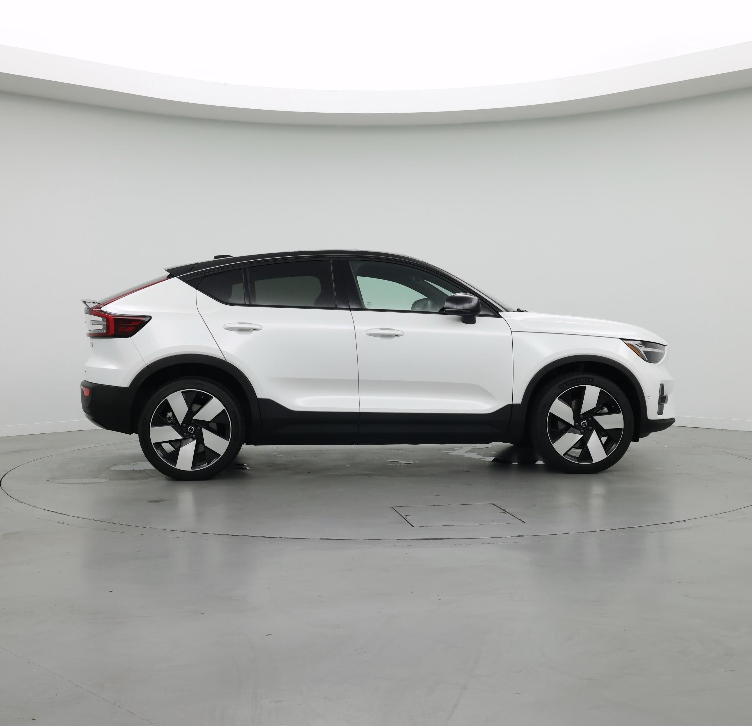 Thumbnail: 2022 Volvo C40 - 7