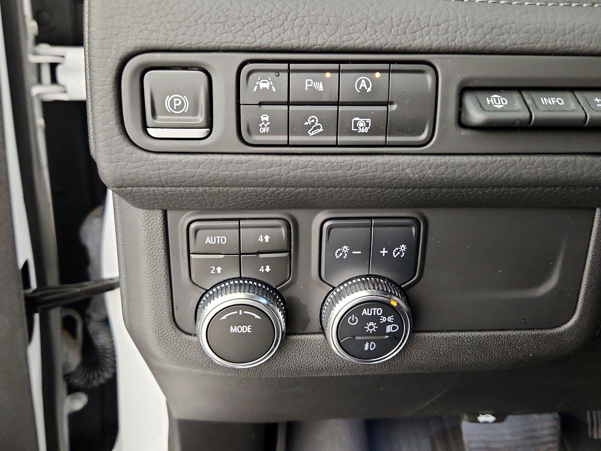 Thumbnail: 2023 GMC Yukon - 13