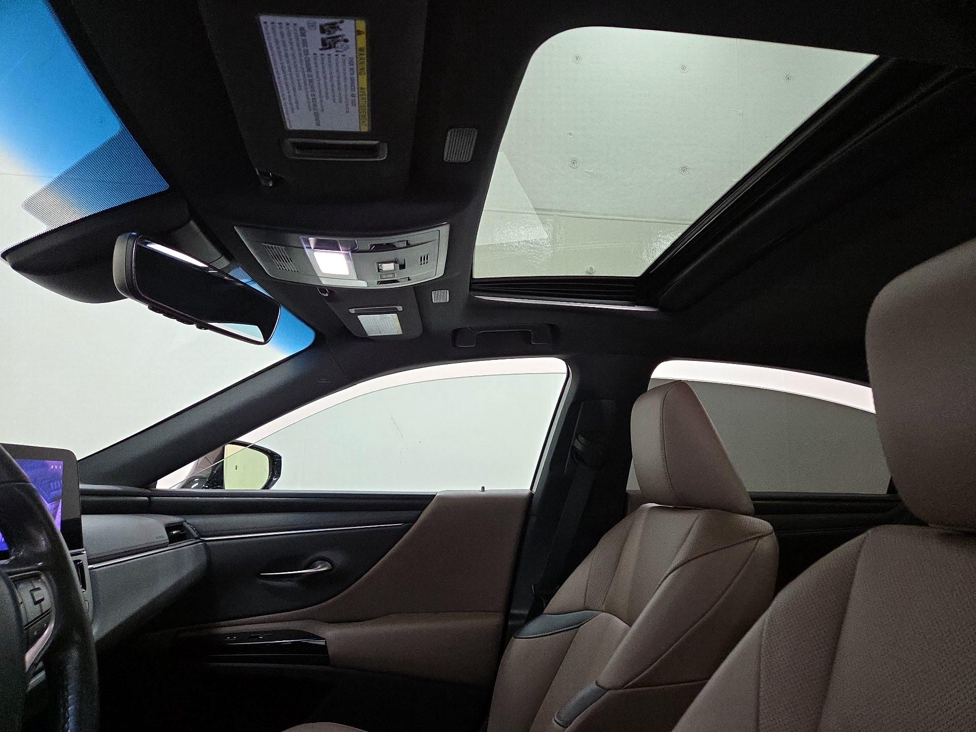 Thumbnail: 2023 Lexus ES - 18