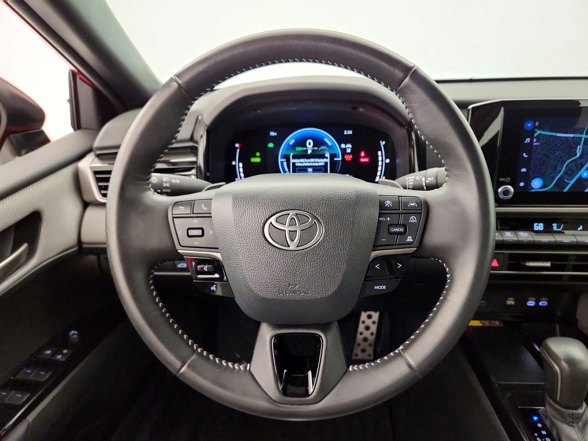 Thumbnail: 2025 Toyota Camry - 10