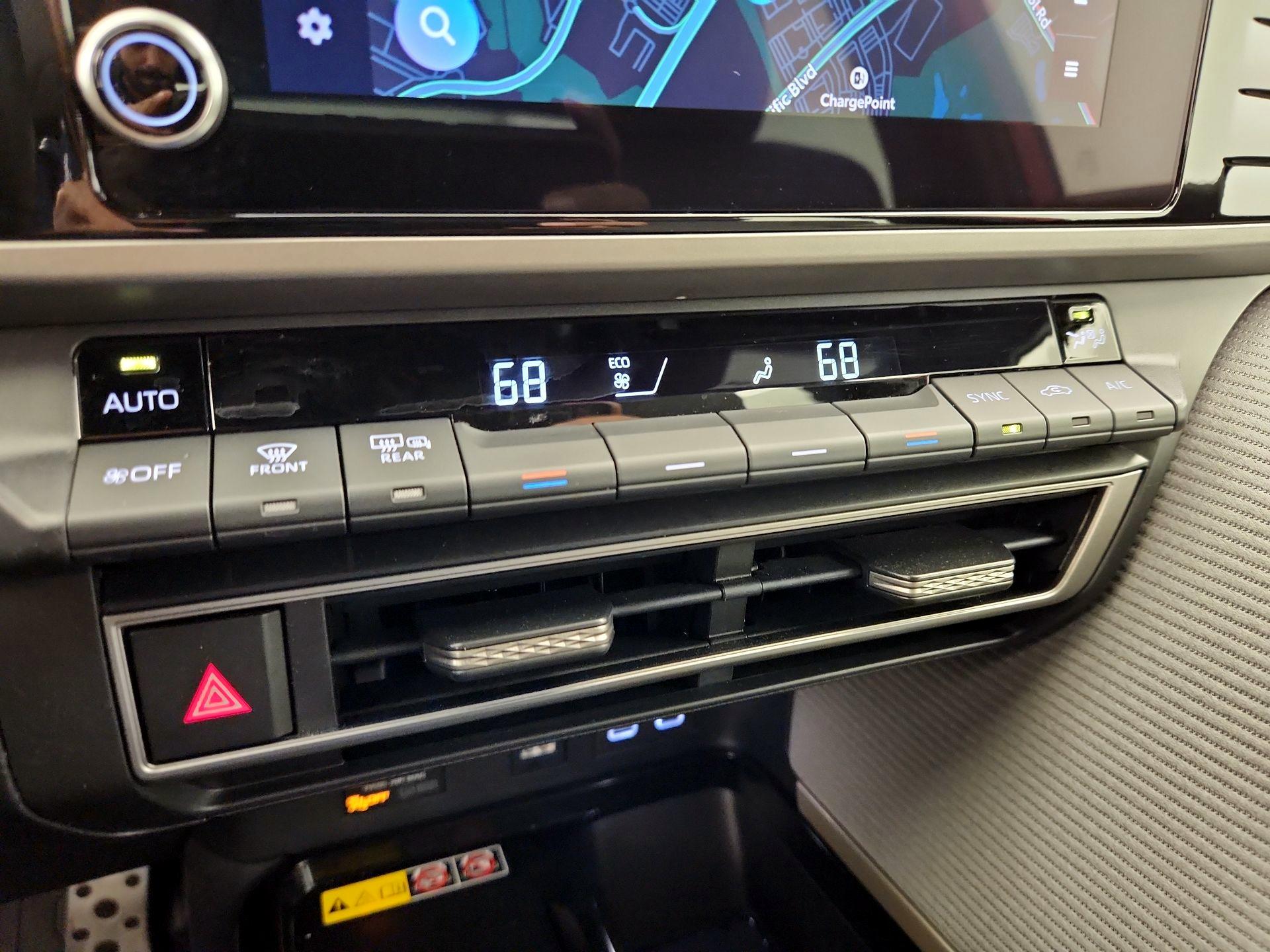 Thumbnail: 2025 Toyota Camry - 17