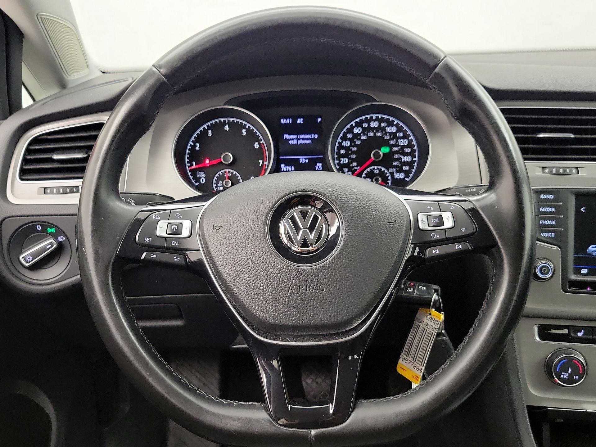 Thumbnail: 2017 Volkswagen Golf - 10