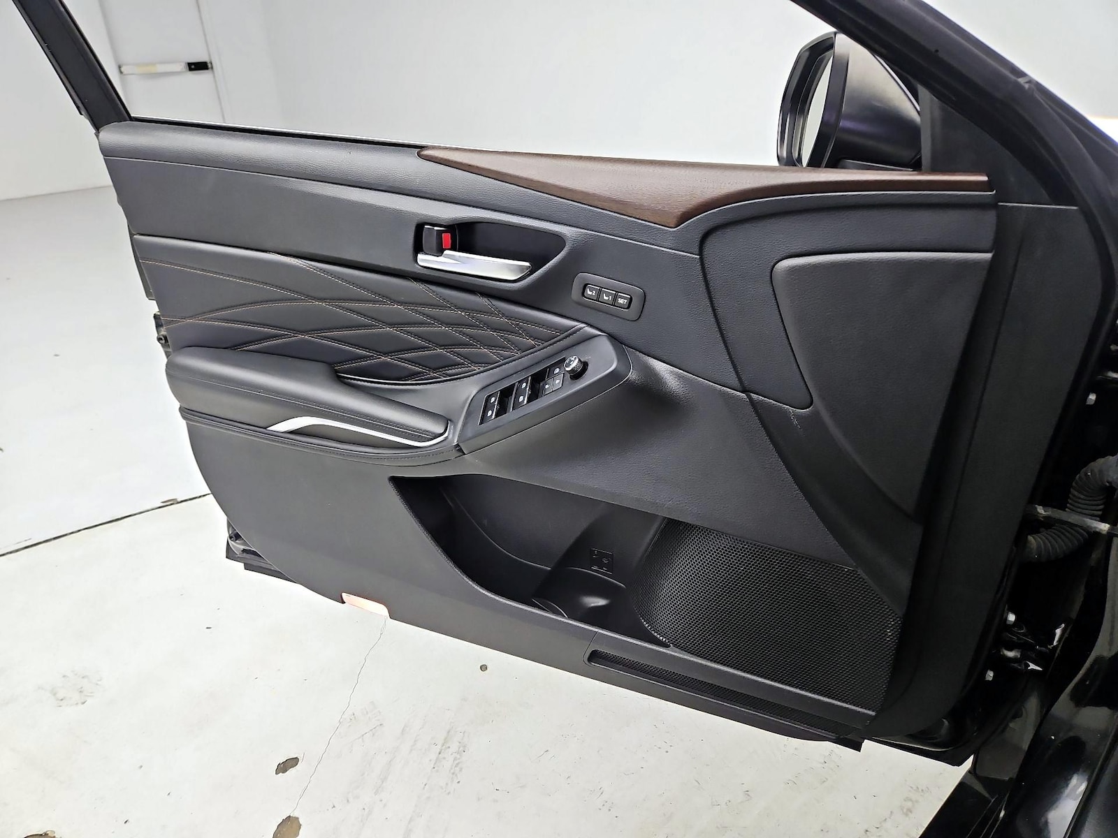 2021 Toyota Avalon Limited - Photo 13