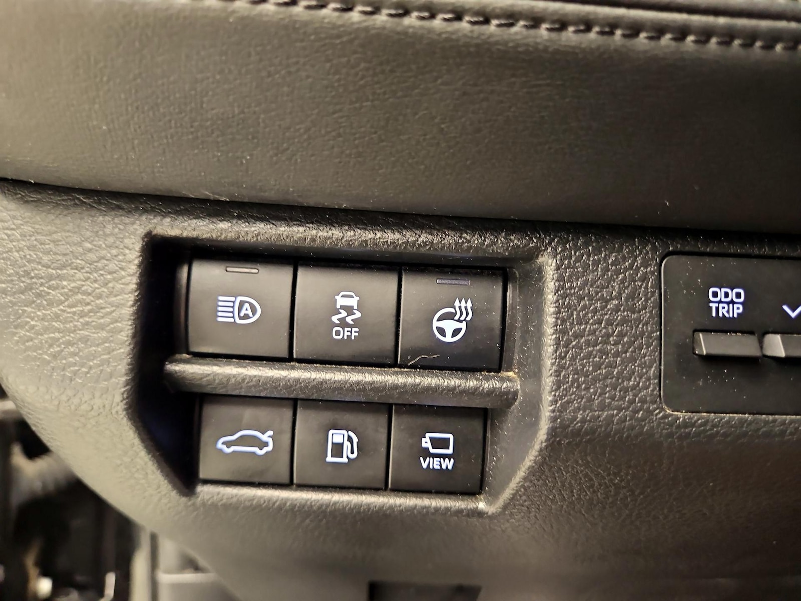 2021 Toyota Avalon Limited - Photo 14