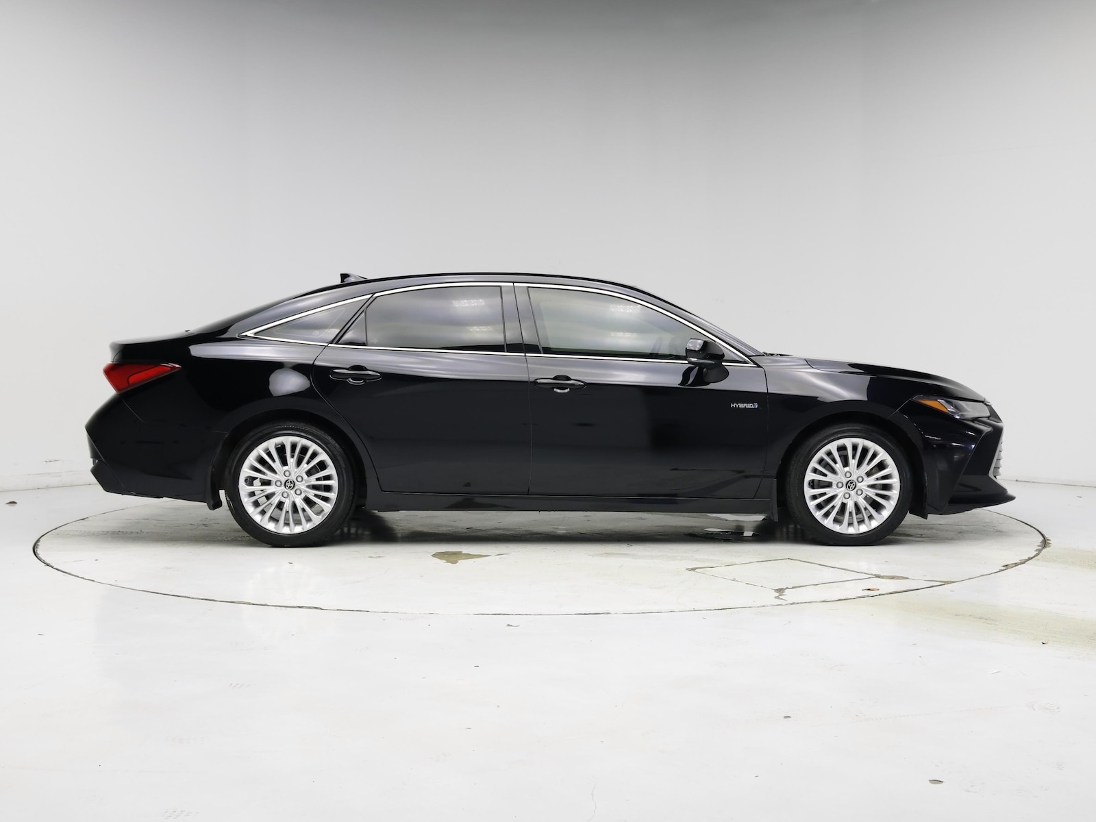 2021 Toyota Avalon Limited - Photo 8