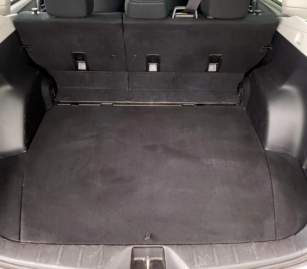 Trunk/Cargo (Seats Up)