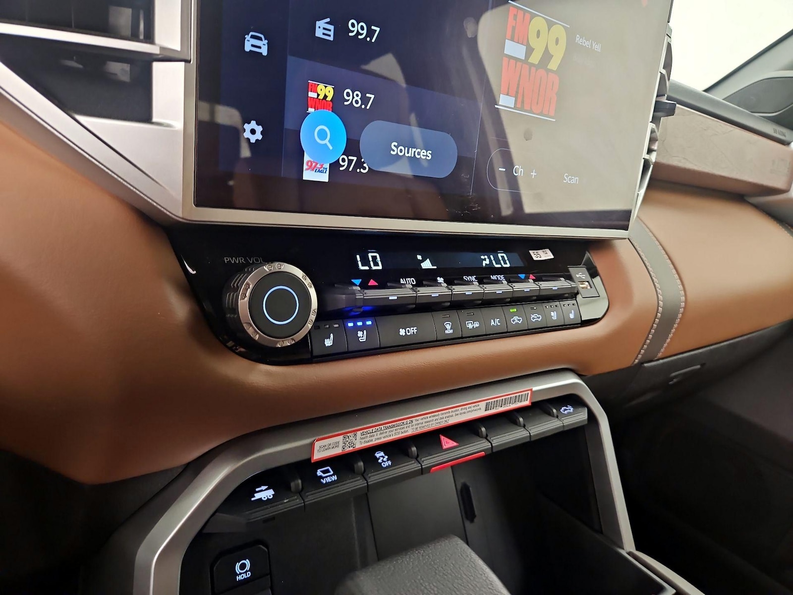 2025 Toyota Tundra 1794 Edition - Photo 17