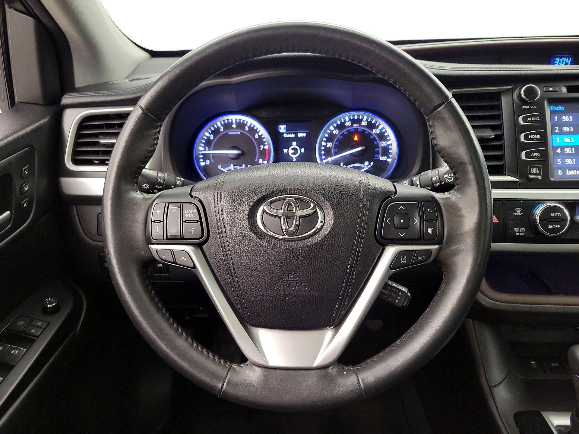 Thumbnail: 2018 Toyota Highlander - 10