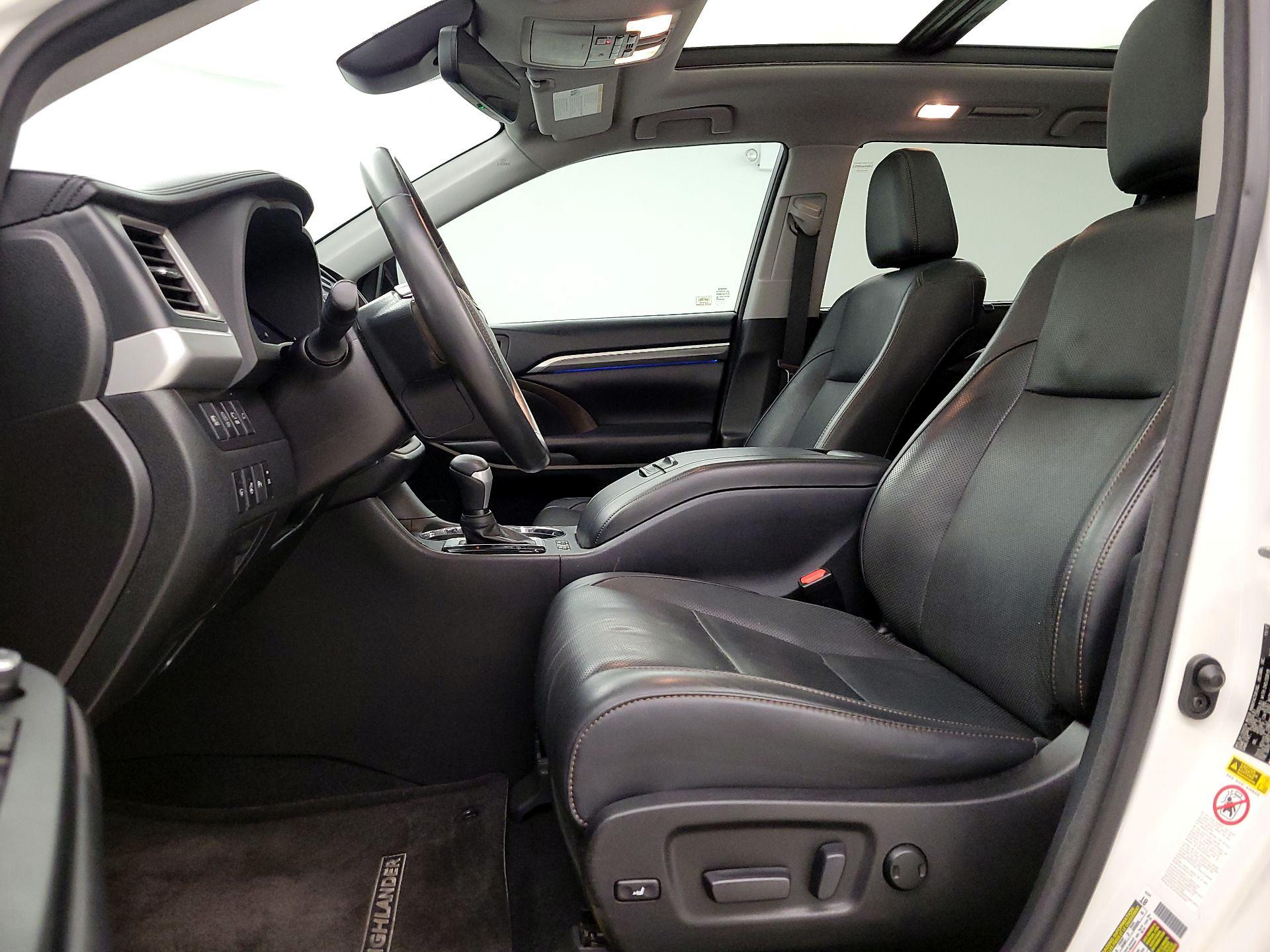 Thumbnail: 2018 Toyota Highlander - 11