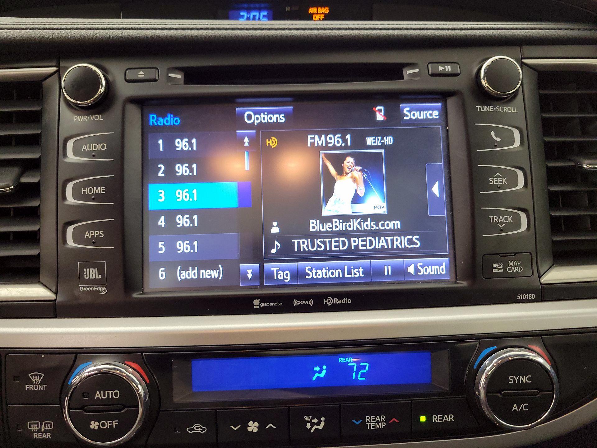 Thumbnail: 2018 Toyota Highlander - 16