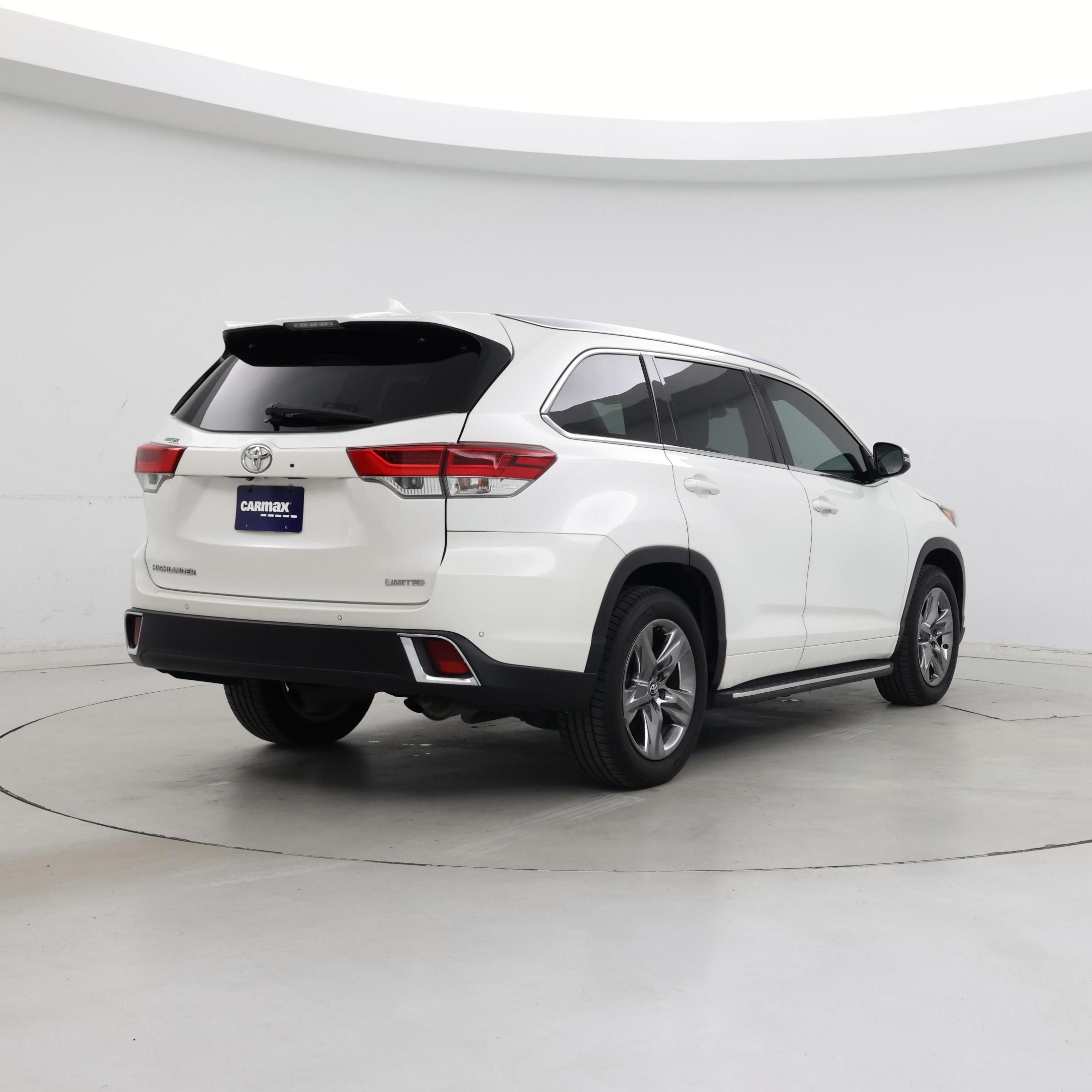 Thumbnail: 2018 Toyota Highlander - 8