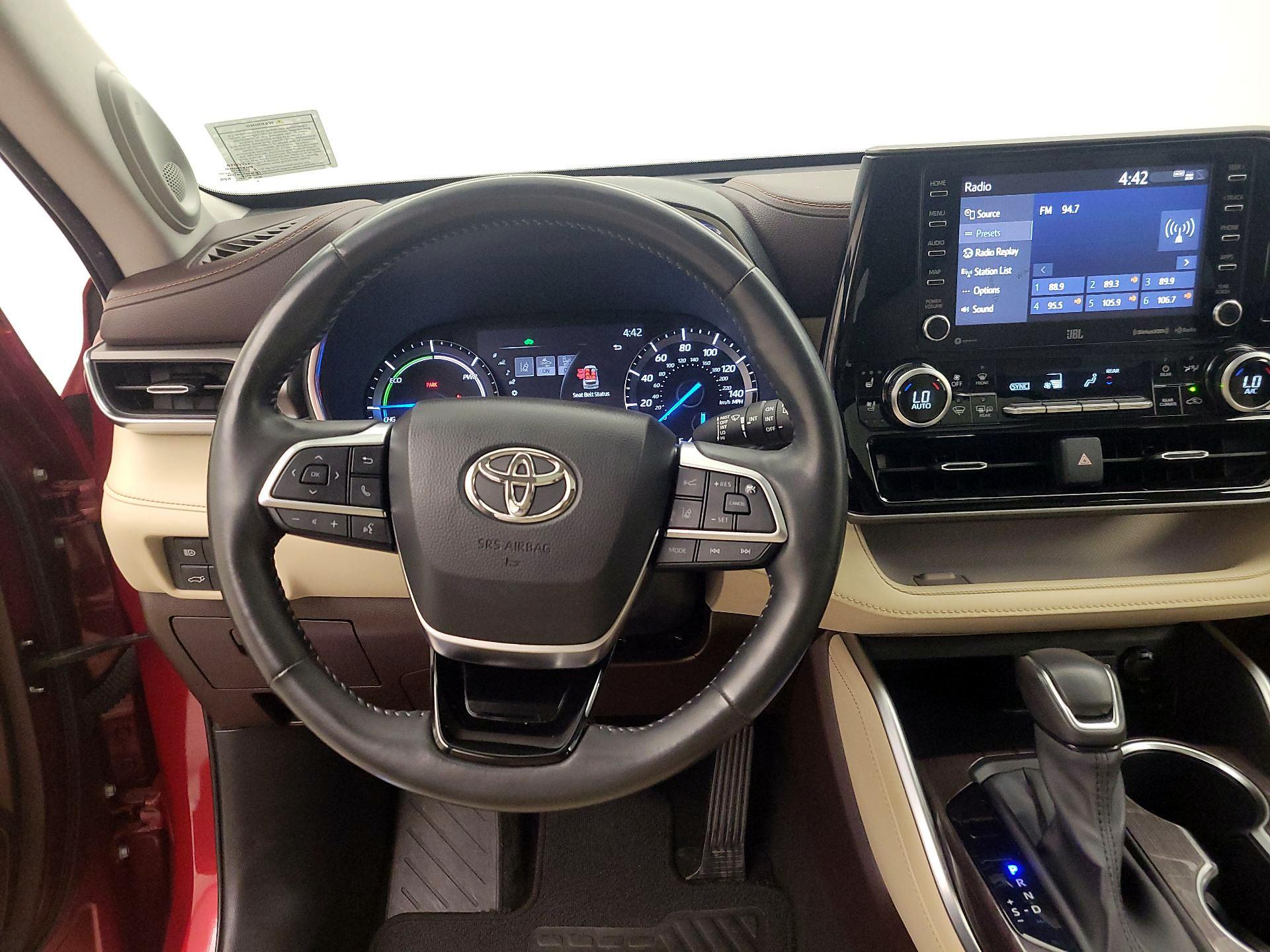 Thumbnail: 2020 Toyota Highlander - 10