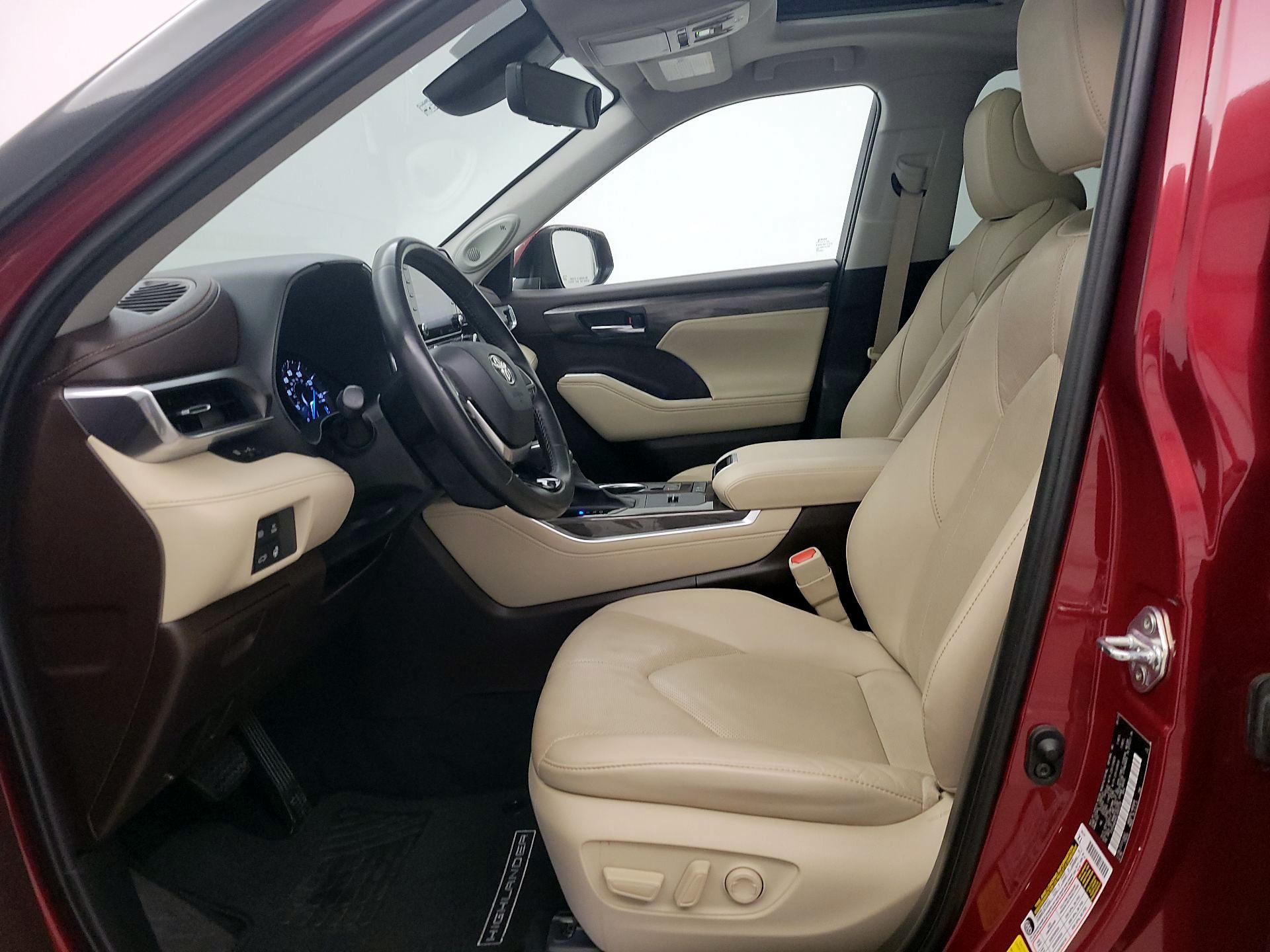 Thumbnail: 2020 Toyota Highlander - 11