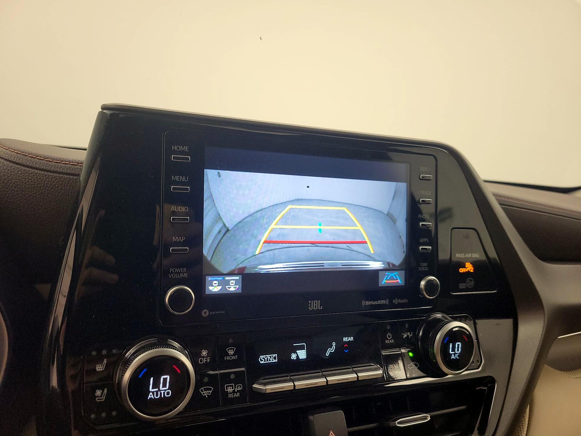 Thumbnail: 2020 Toyota Highlander - 14