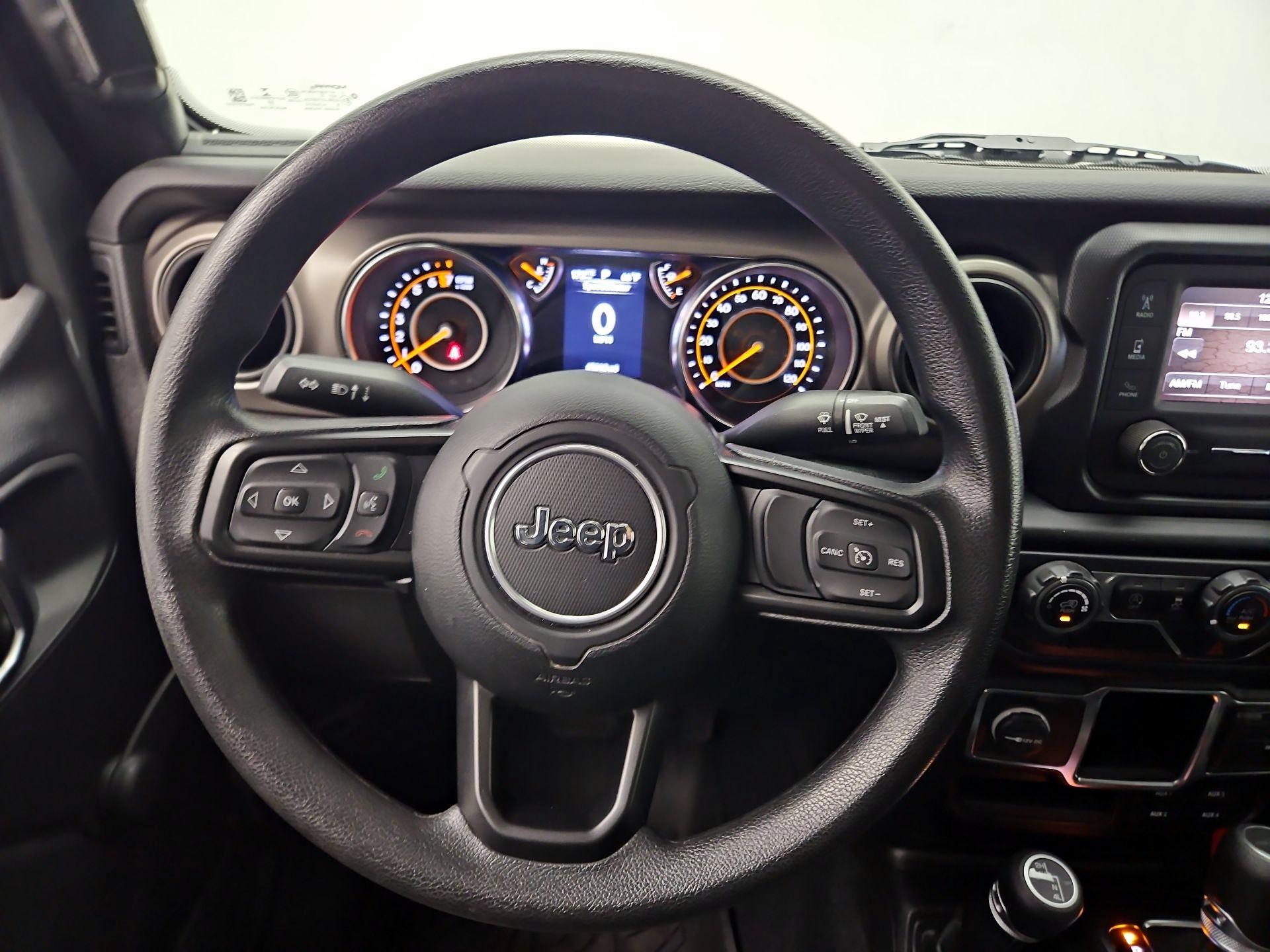Thumbnail: 2021 Jeep Gladiator - 10