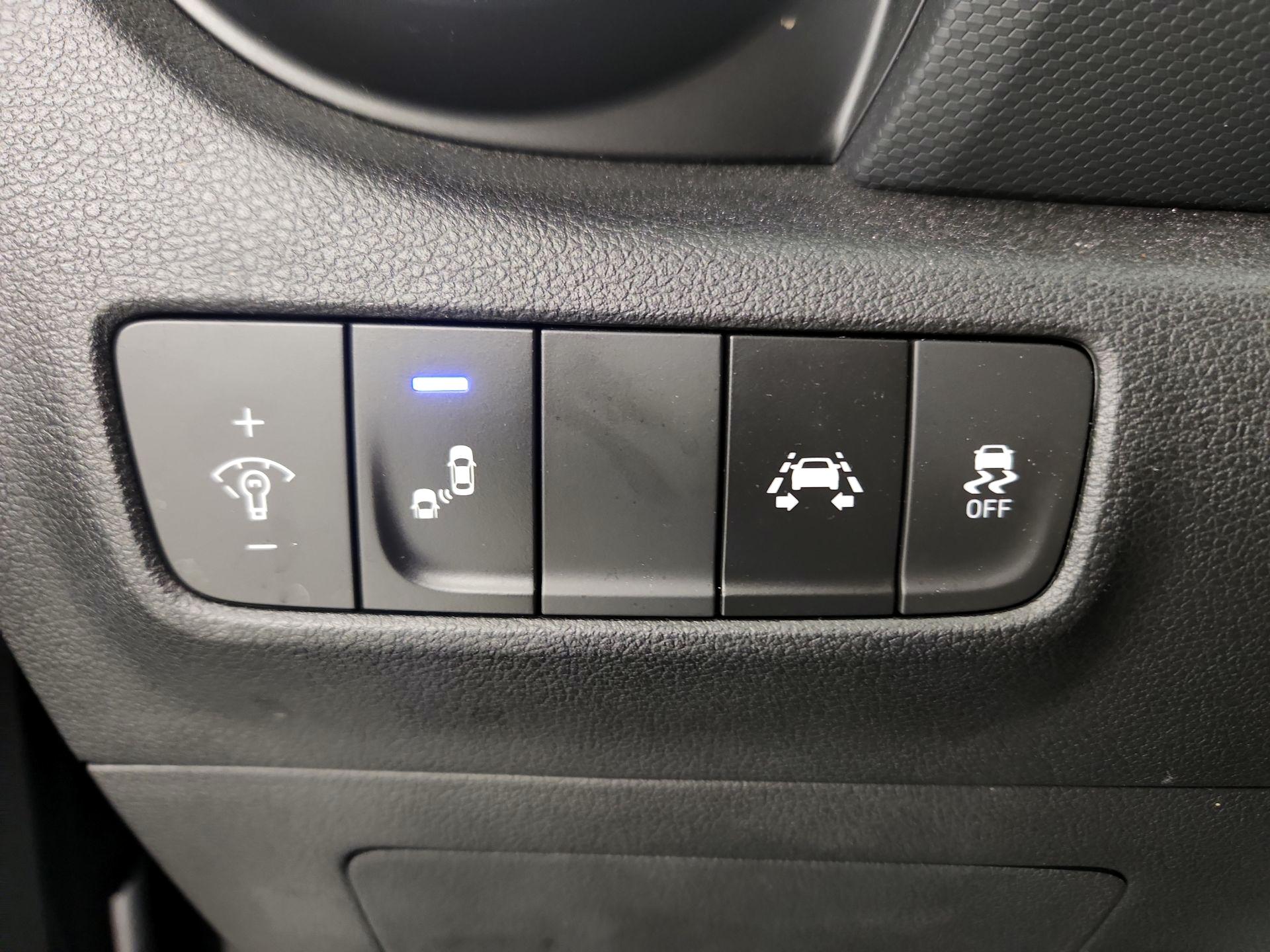 Thumbnail: 2021 Hyundai Kona - 13
