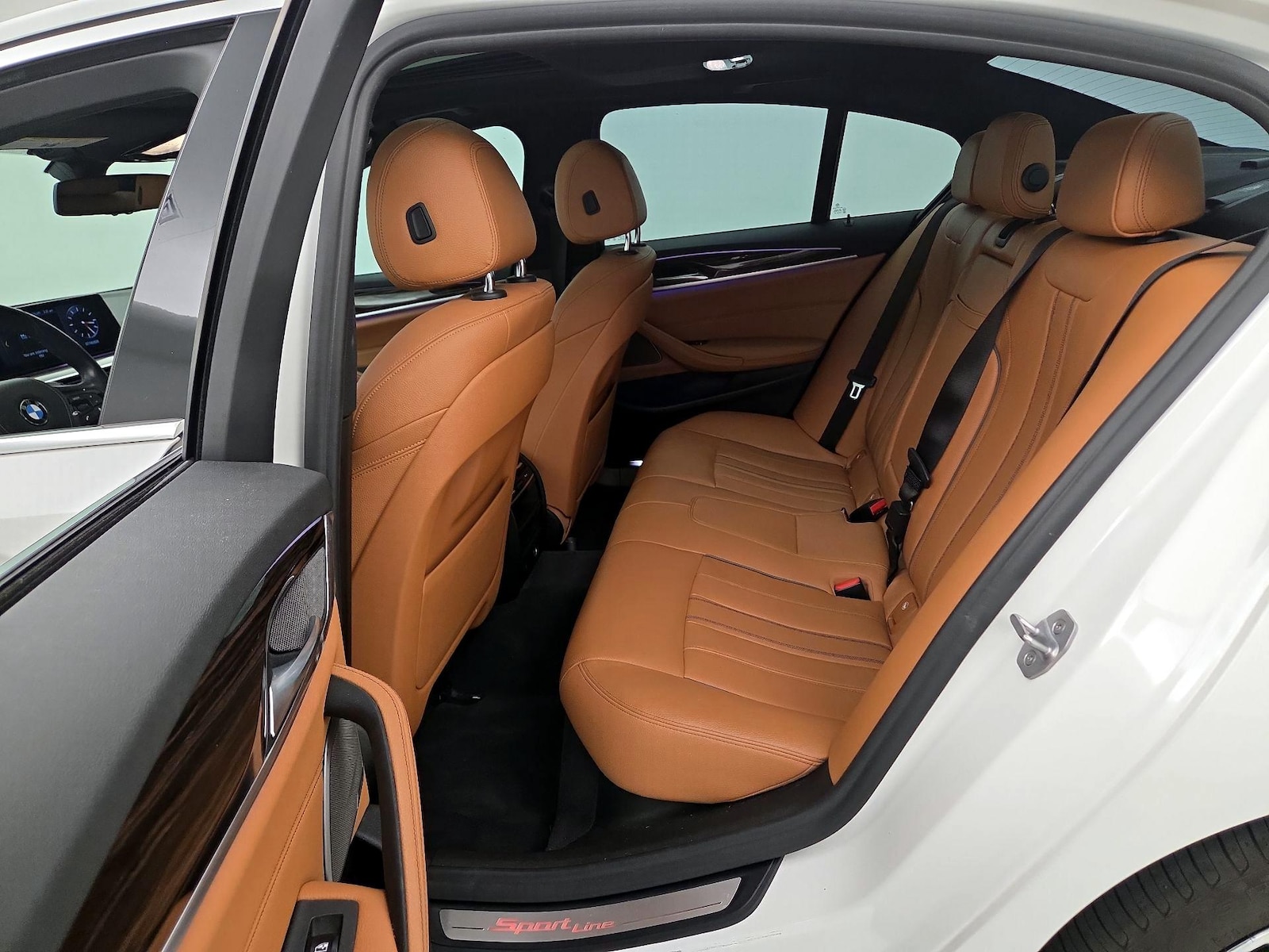 2018 BMW 5 Series 540i - Photo 22