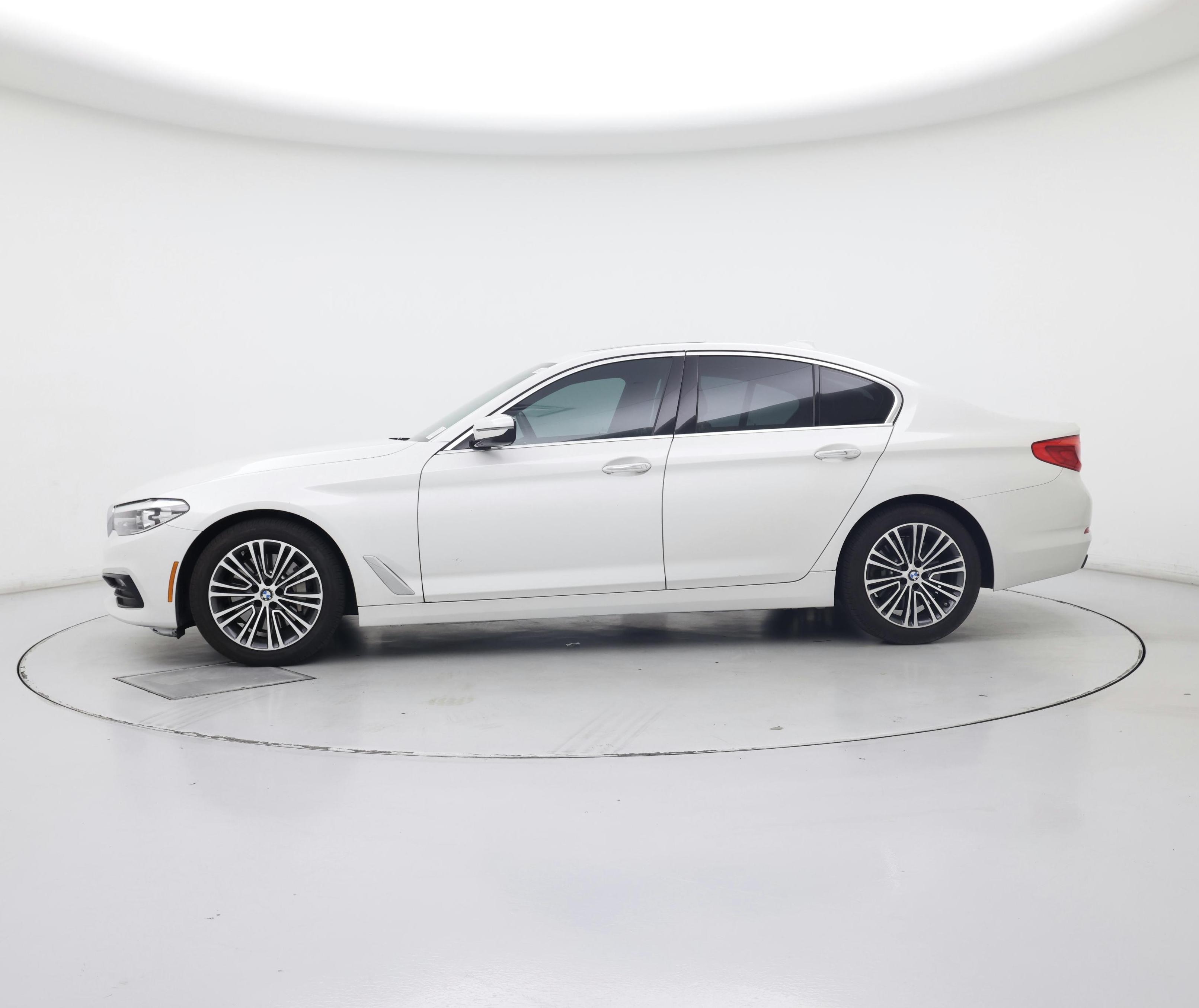 Thumbnail: 2018 BMW 5 Series - 3