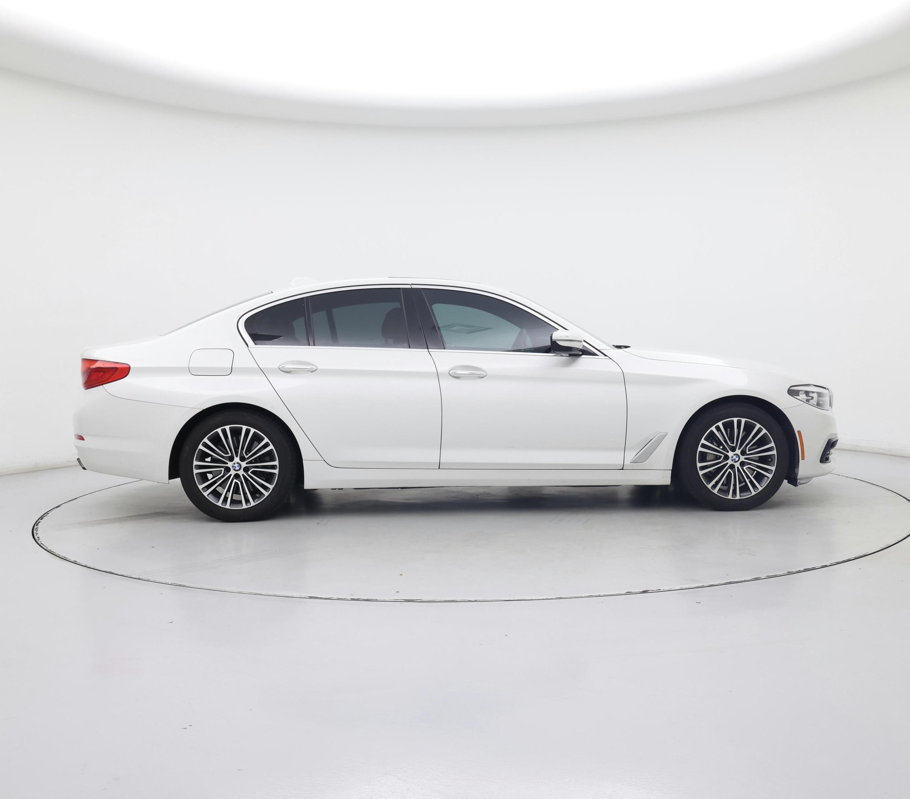 Thumbnail: 2018 BMW 5 Series - 7