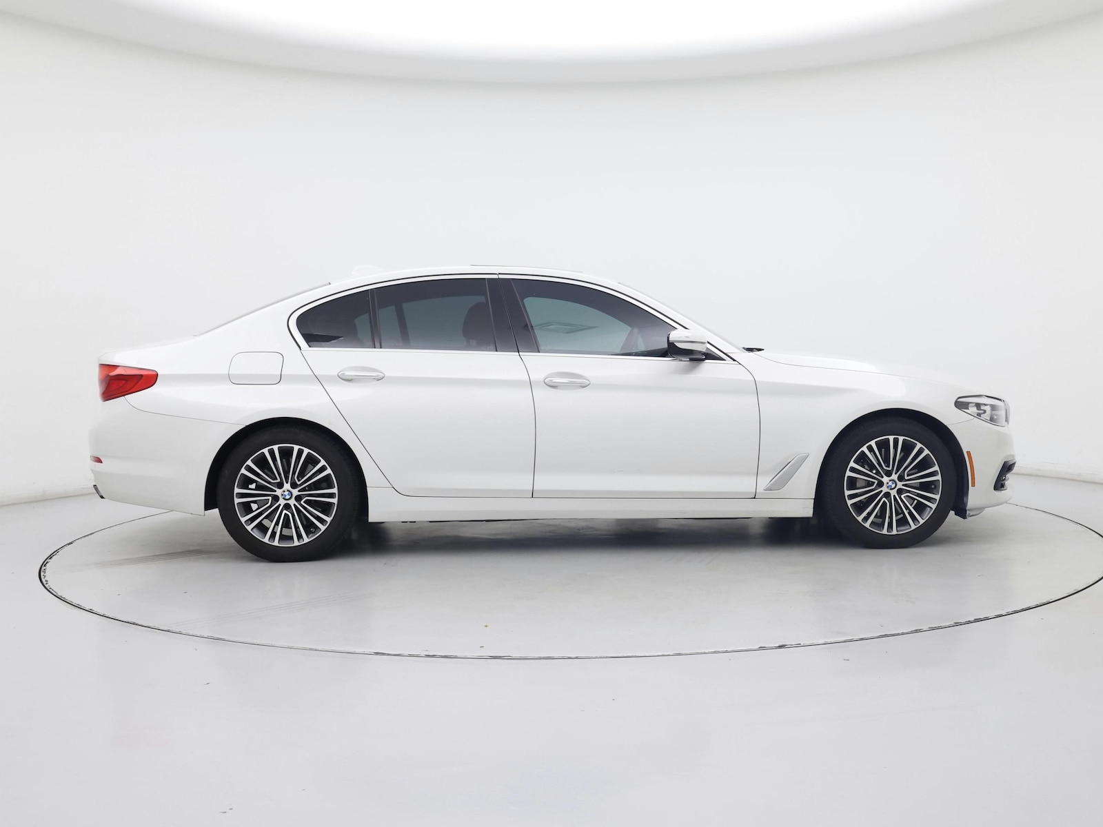 2018 BMW 5 Series 540i - Photo 8