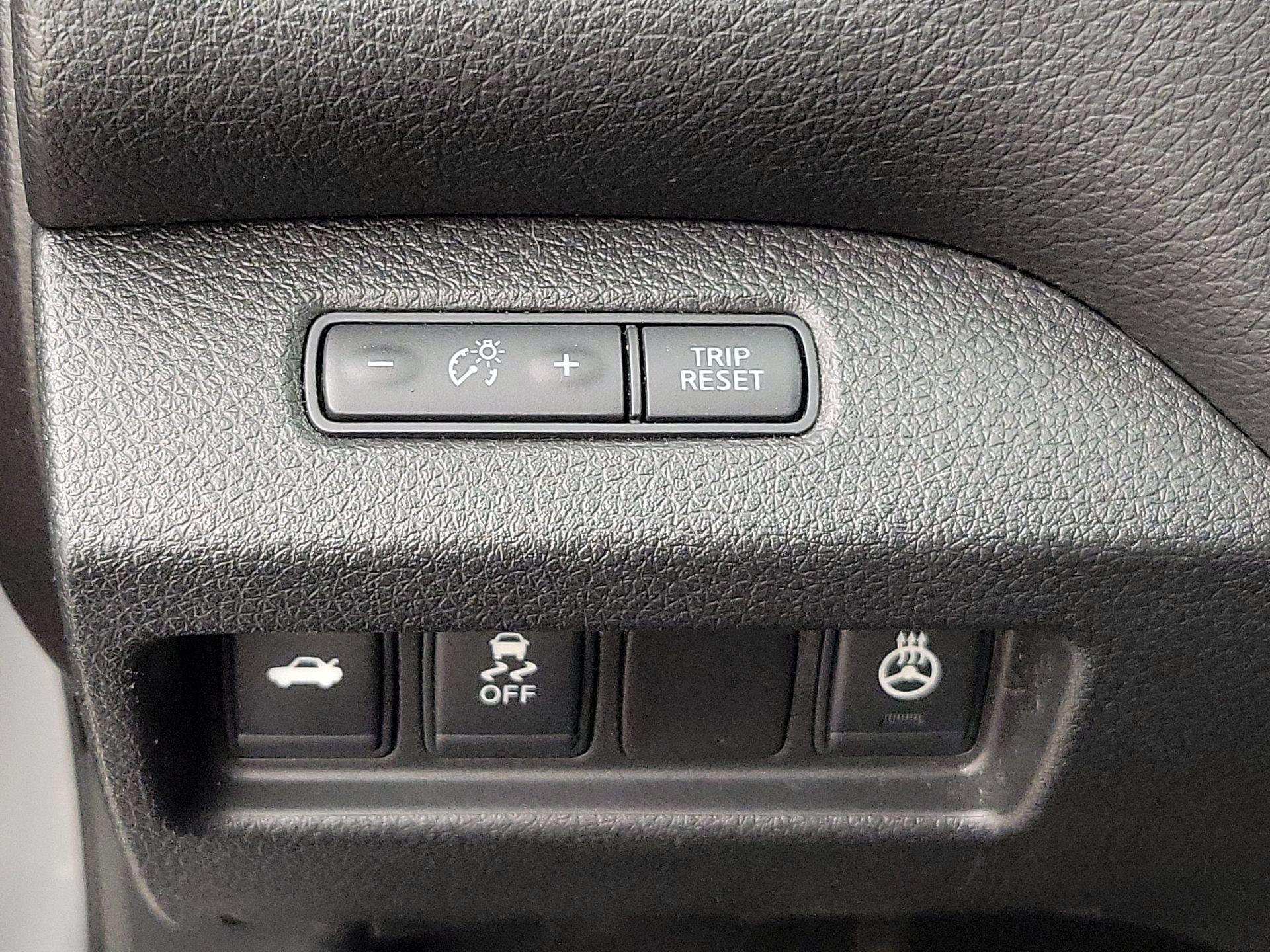 Thumbnail: 2016 Nissan Altima - 13