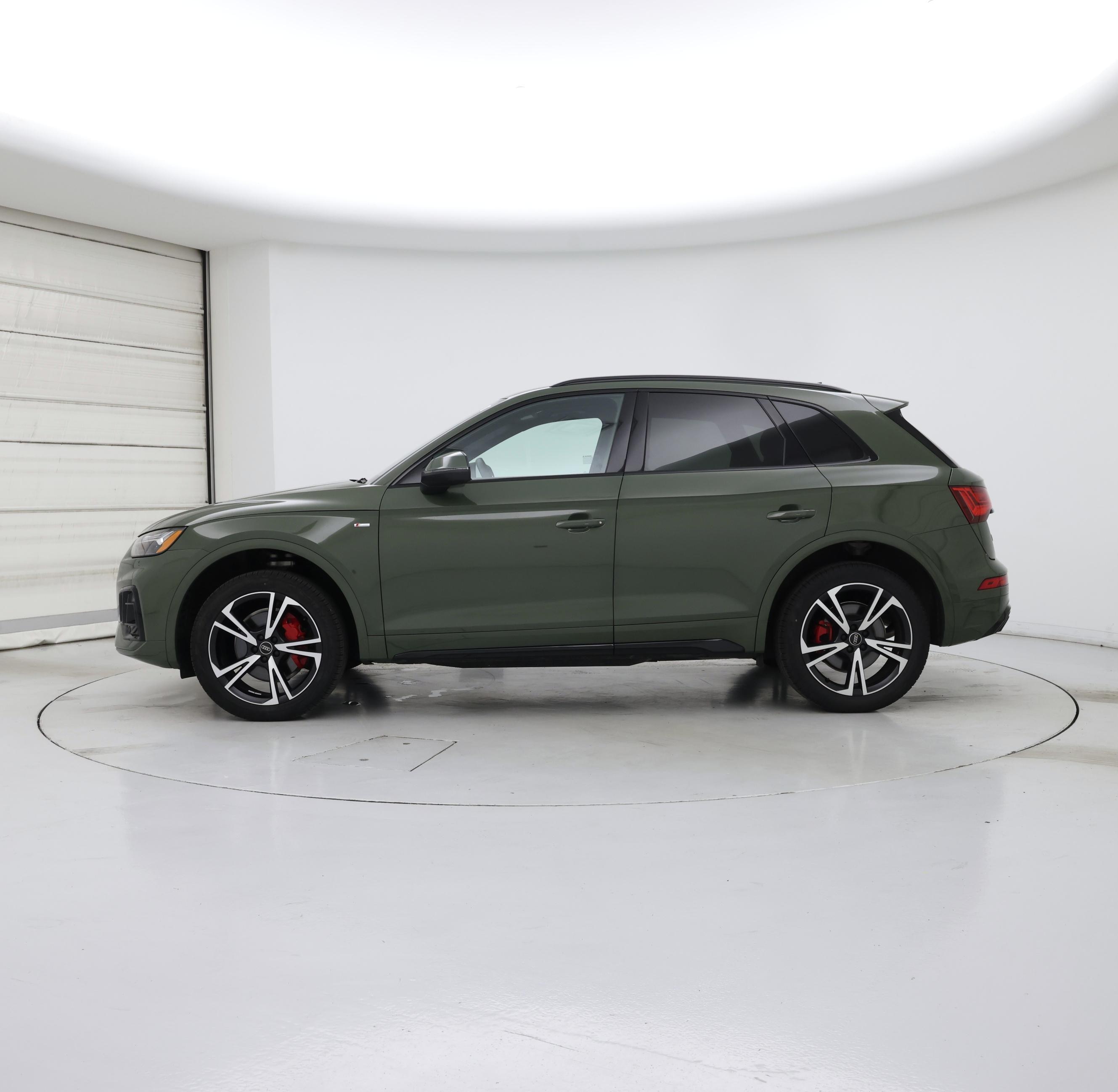 Thumbnail: 2025 Audi Q5 - 3