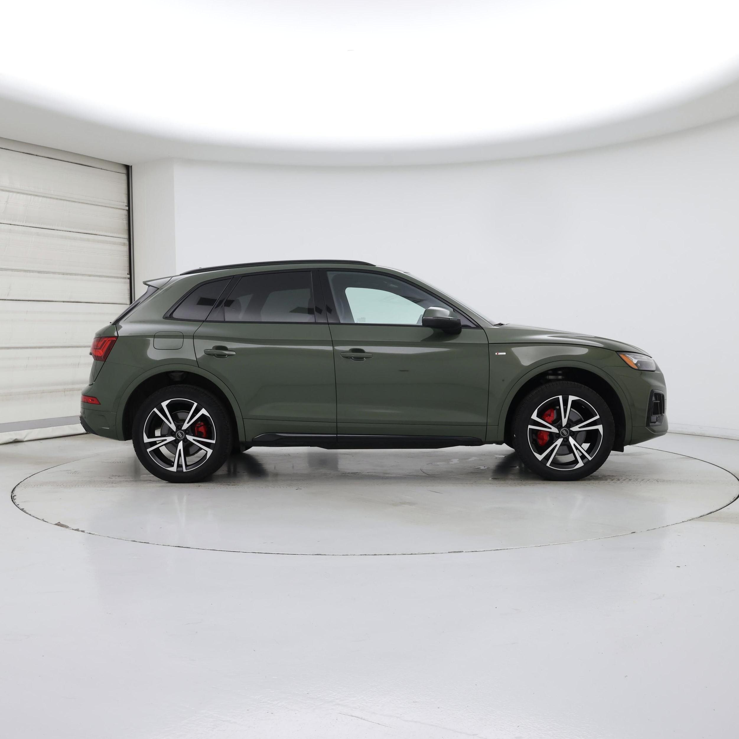 Thumbnail: 2025 Audi Q5 - 7