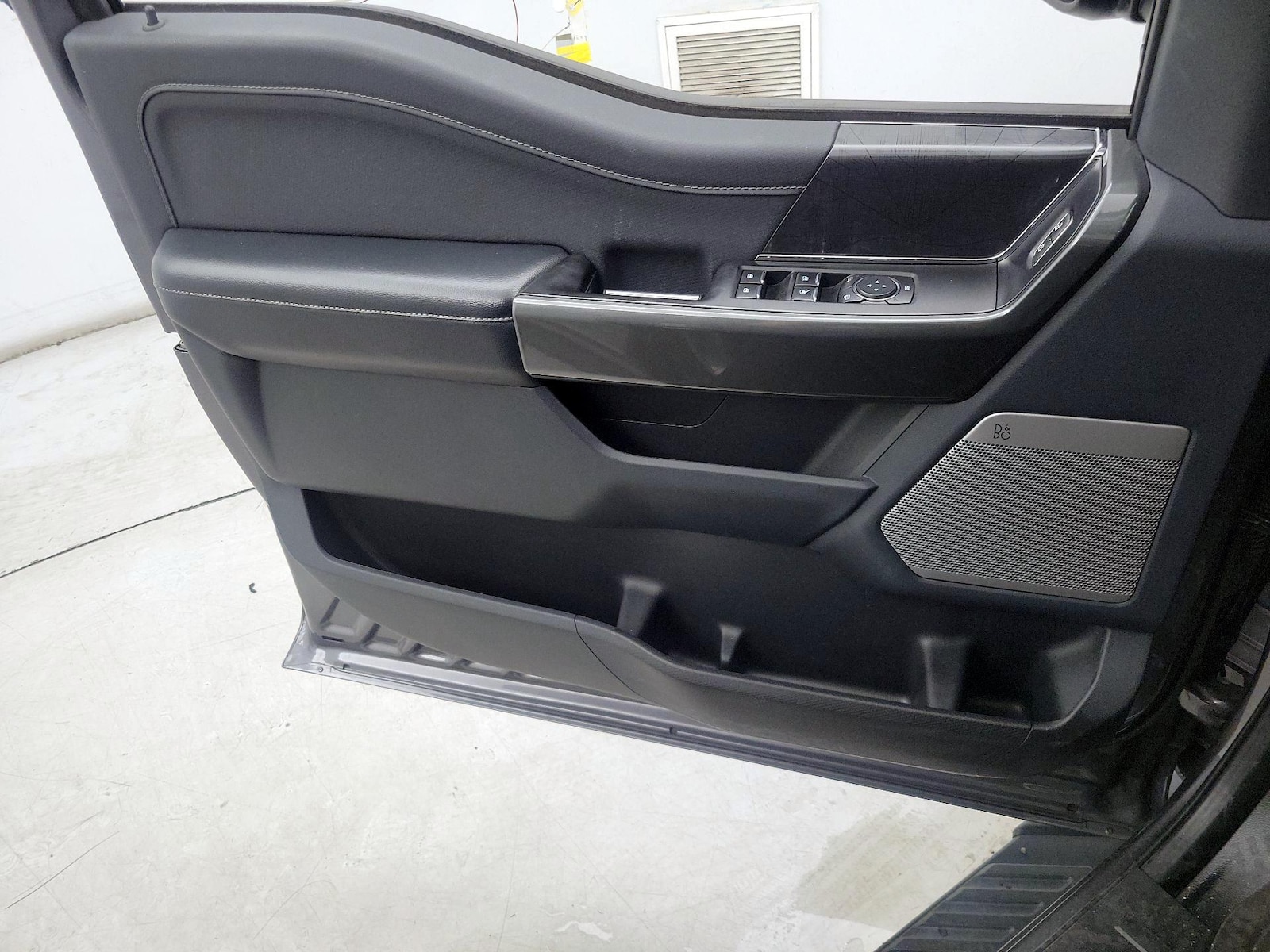 2022 Ford F-150 XLT - Photo 13