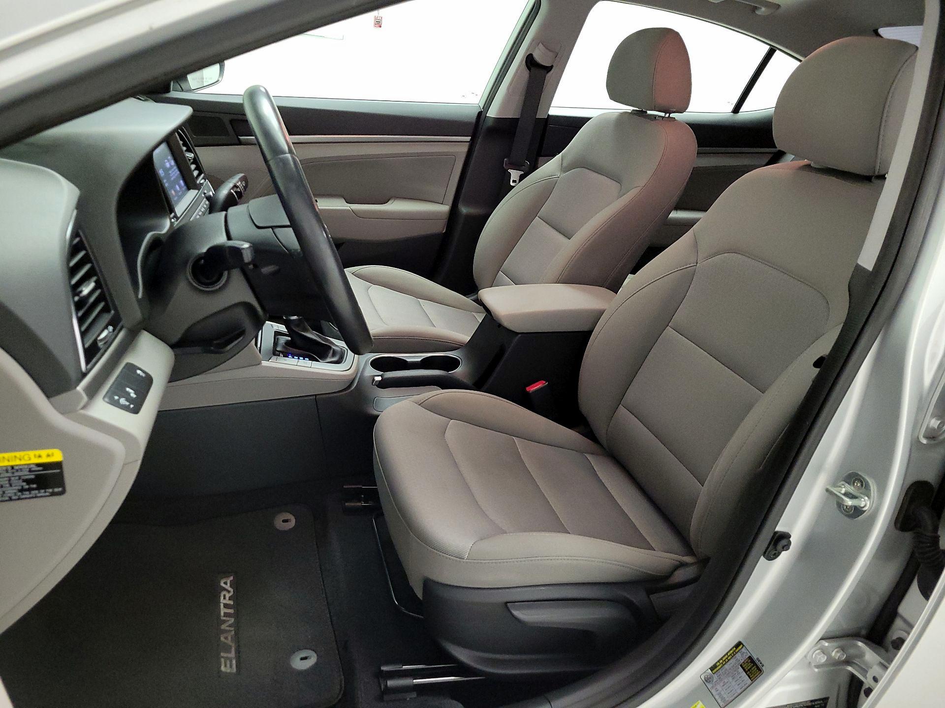 Thumbnail: 2018 Hyundai Elantra - 11