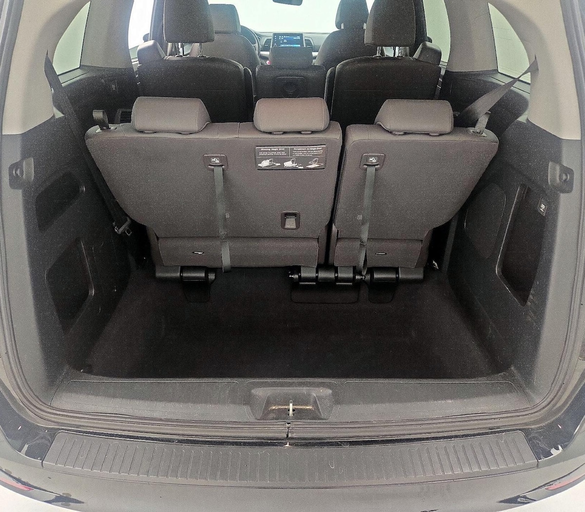 Trunk/Cargo (Seats Up)
