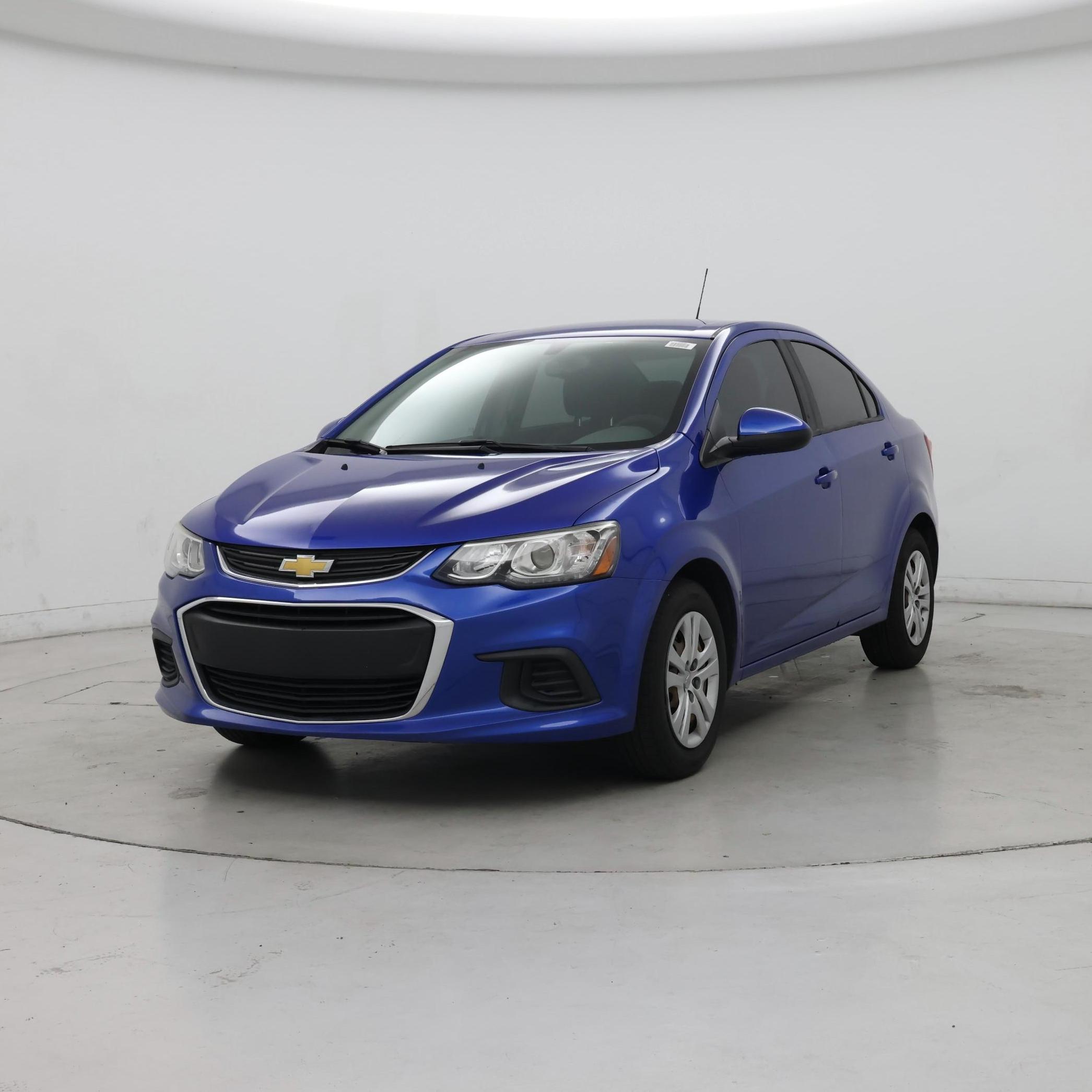 Thumbnail: 2017 Chevrolet Sonic - 4