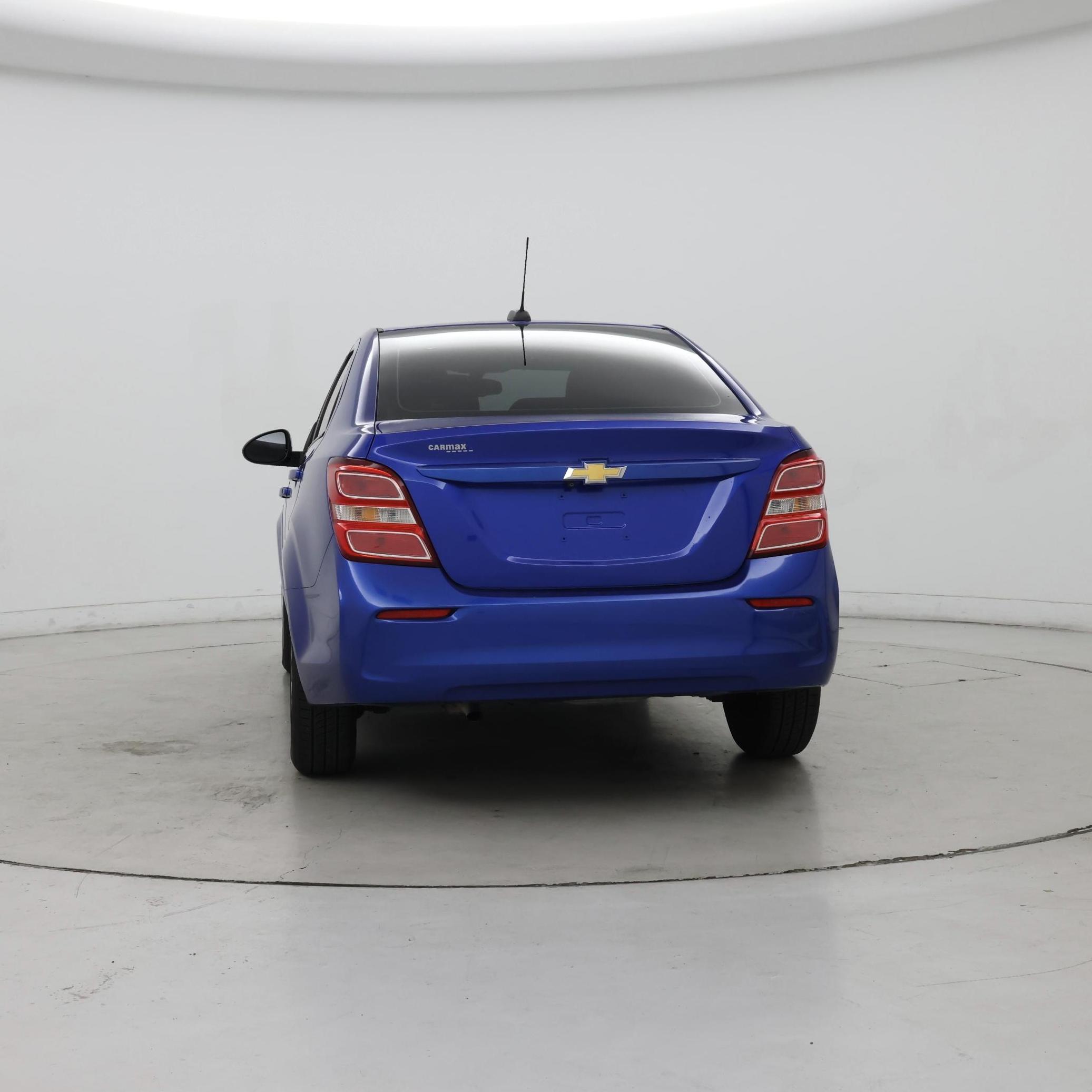 Thumbnail: 2017 Chevrolet Sonic - 6