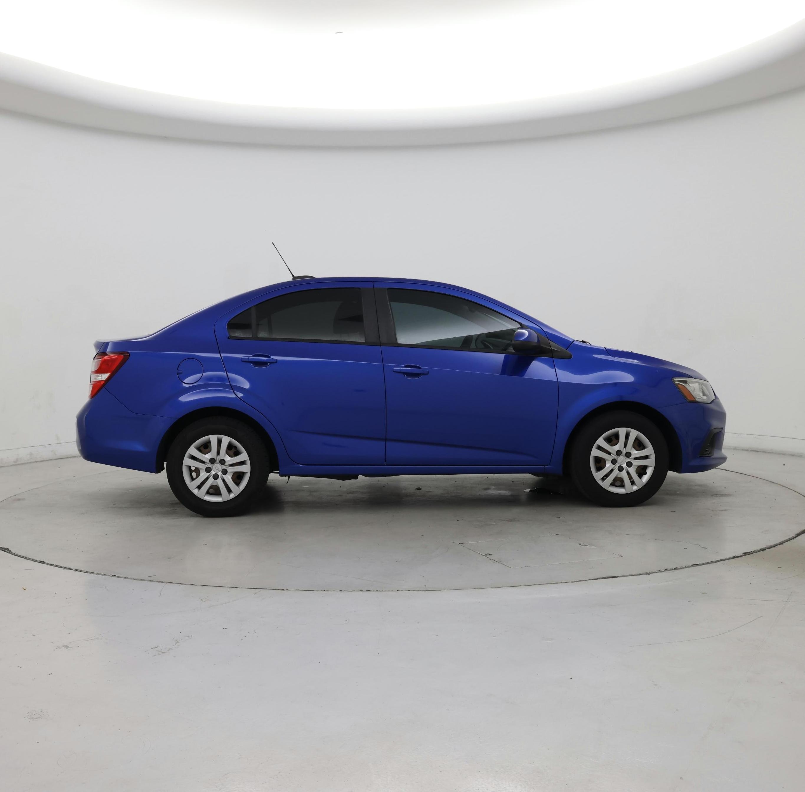 Thumbnail: 2017 Chevrolet Sonic - 7