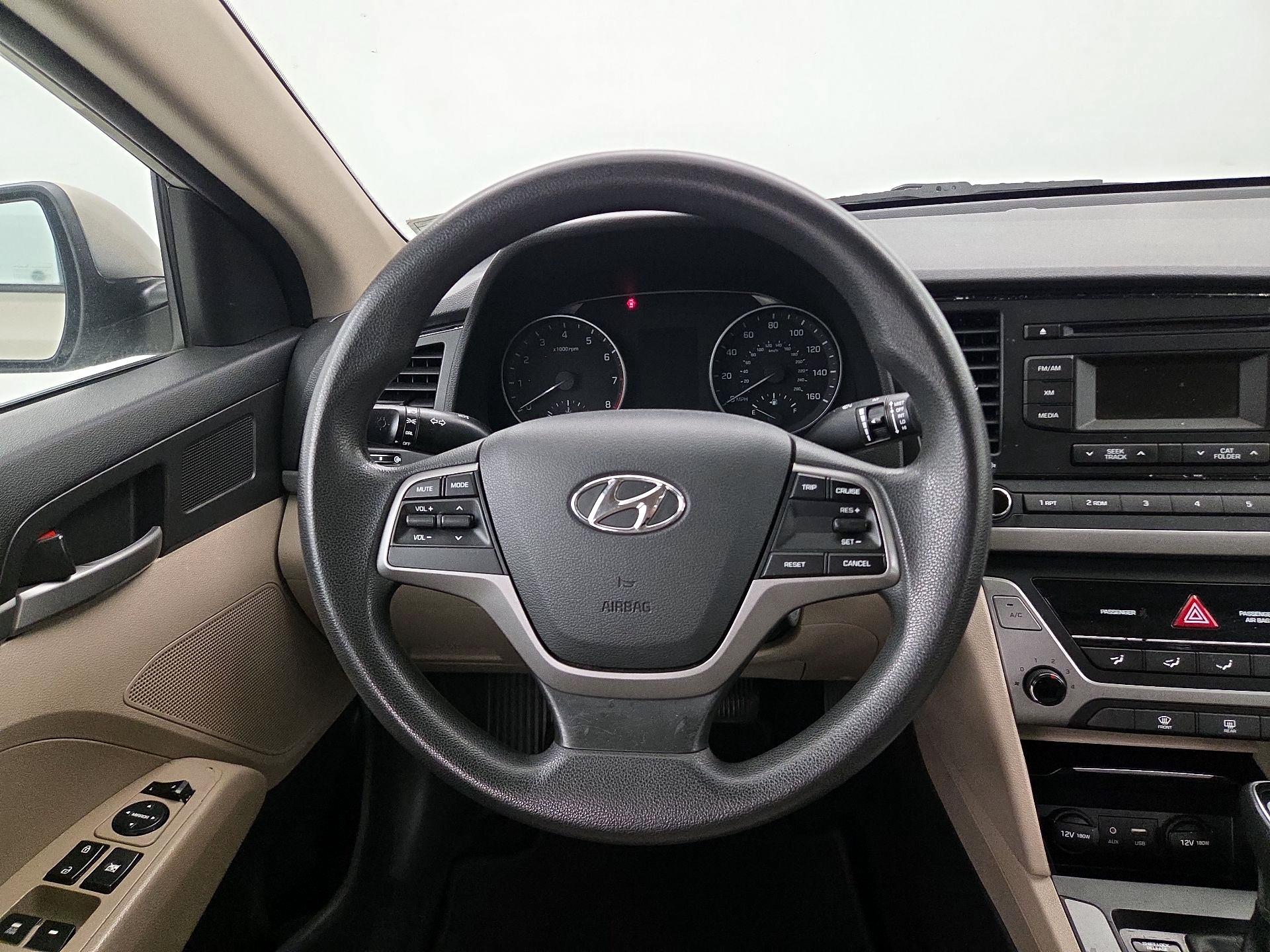 Thumbnail: 2017 Hyundai Elantra - 10