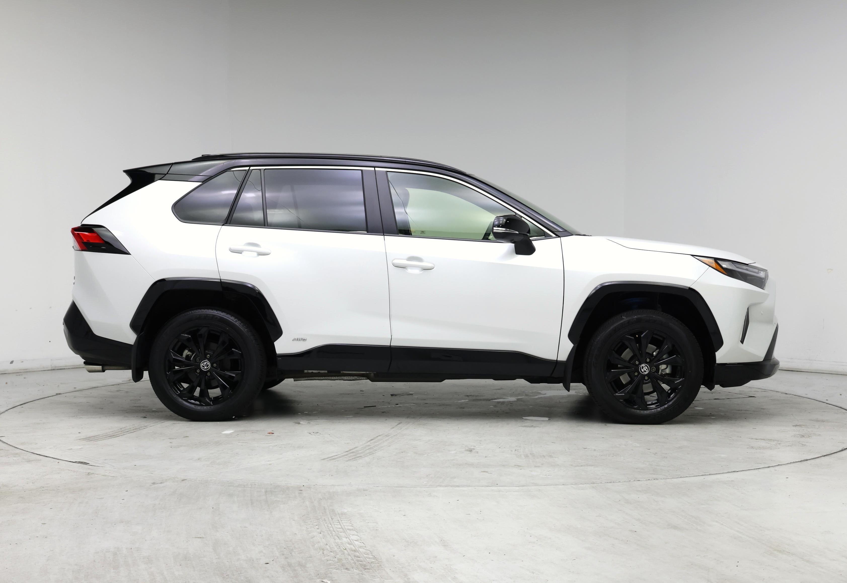 Thumbnail: 2024 Toyota RAV4 - 7