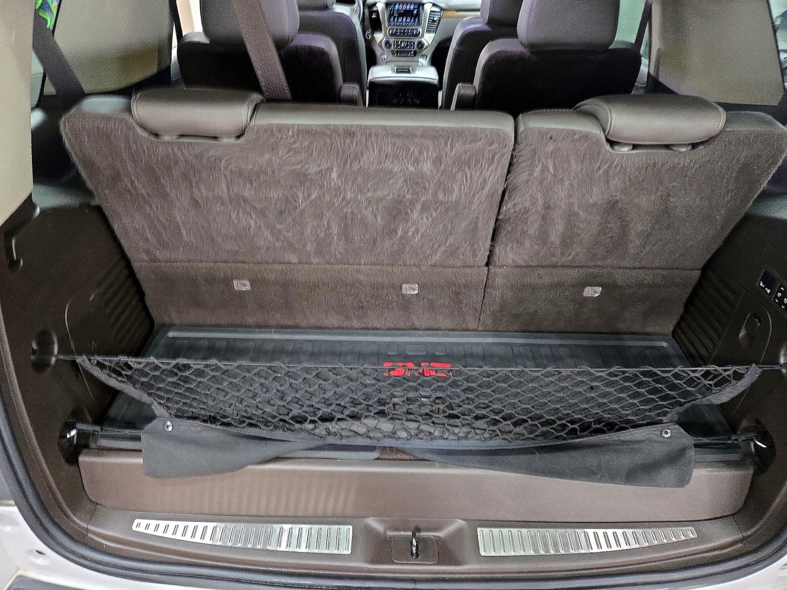 2020 GMC Yukon Denali - Photo 23