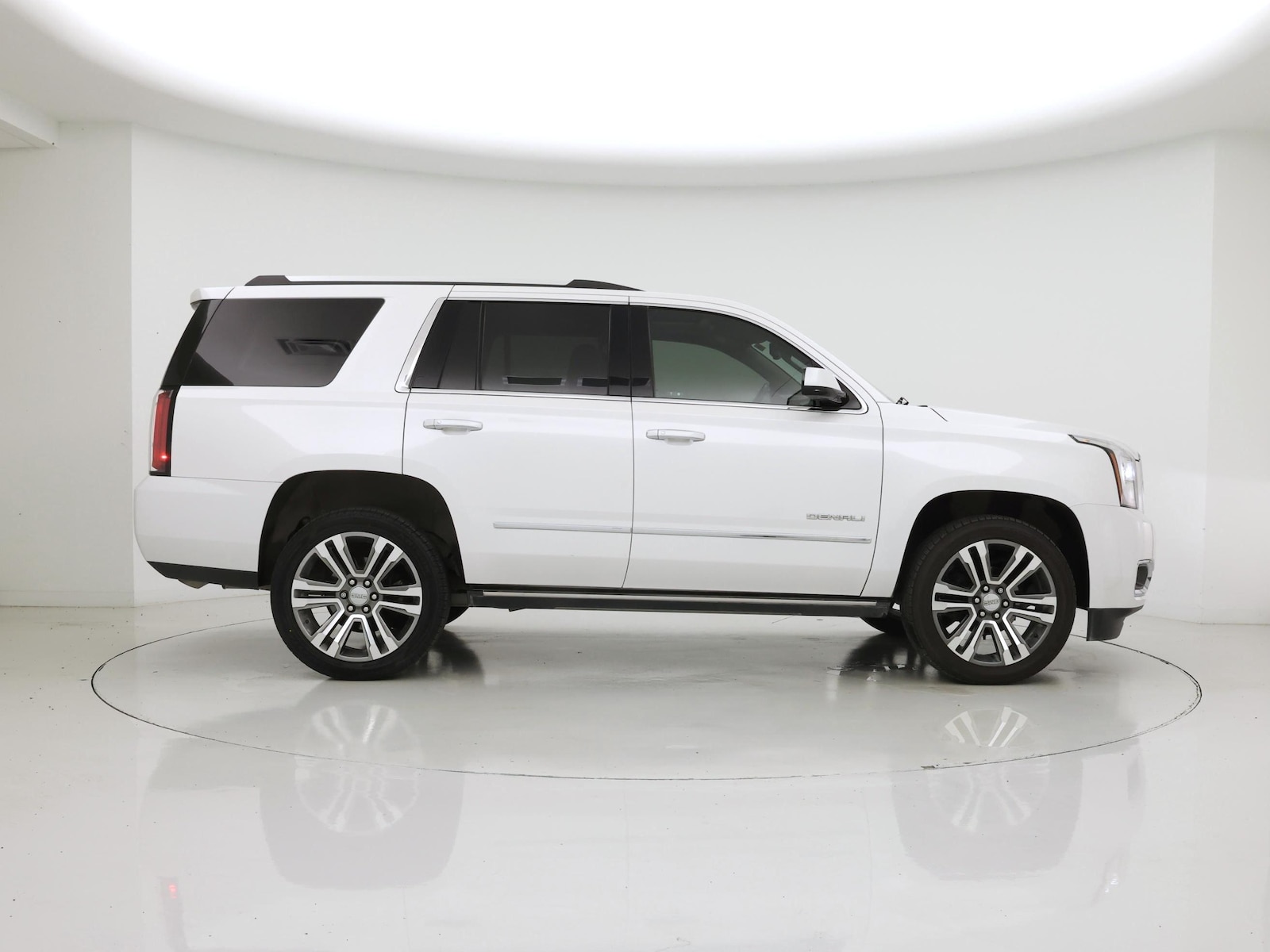 2020 GMC Yukon Denali - Photo 8