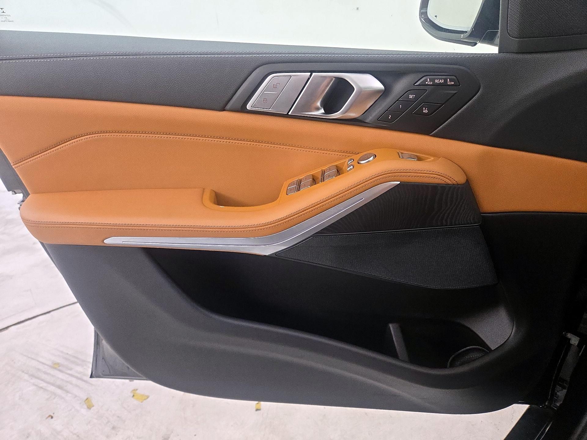 Thumbnail: 2022 BMW X7 - 12