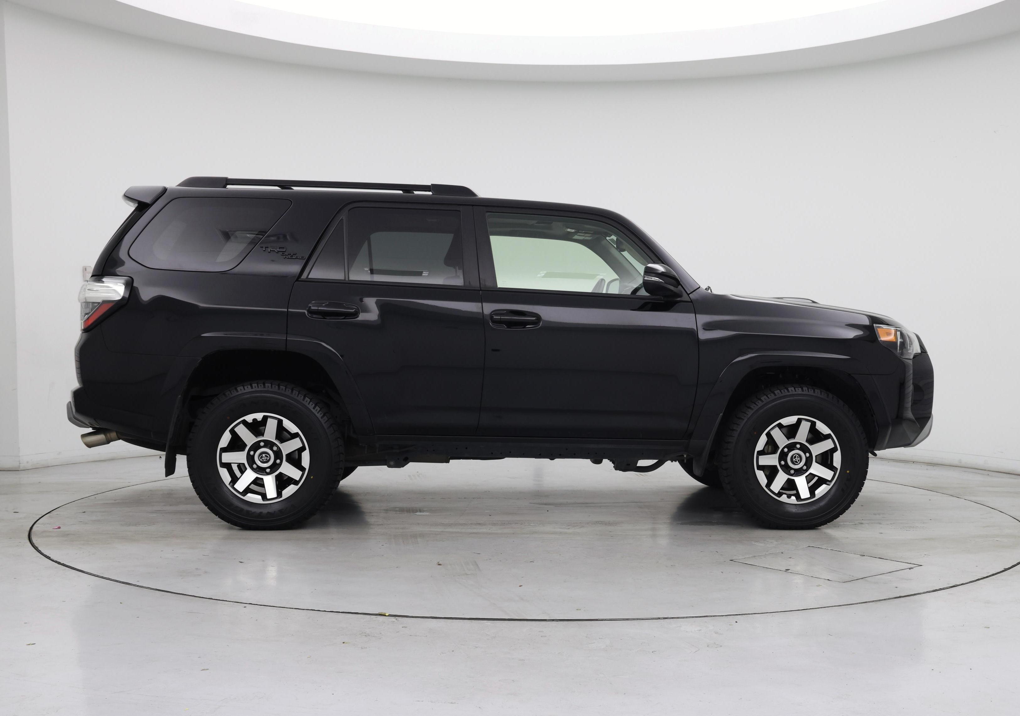 Thumbnail: 2020 Toyota 4Runner - 7