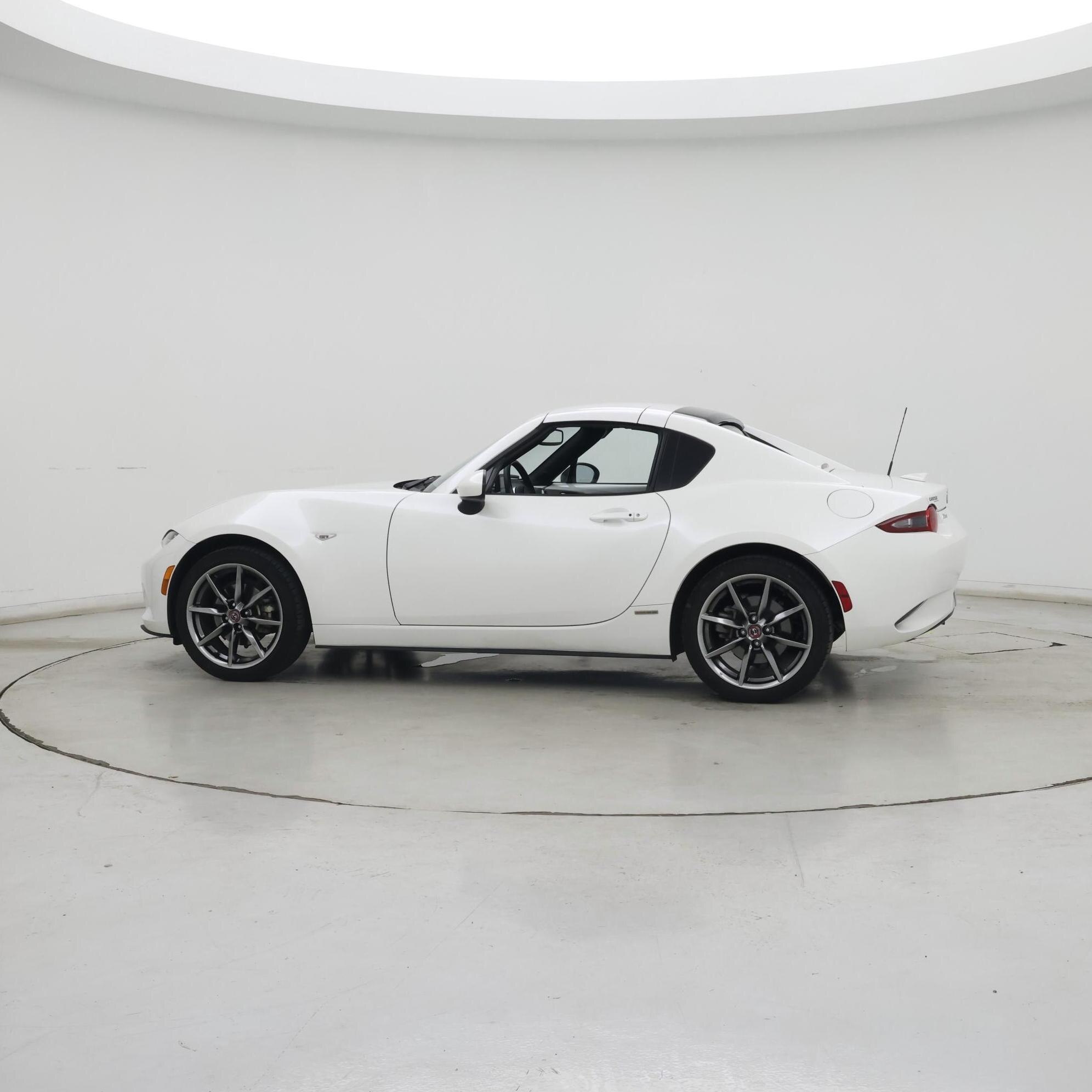 Thumbnail: 2020 Mazda MX-5 Miata - 3