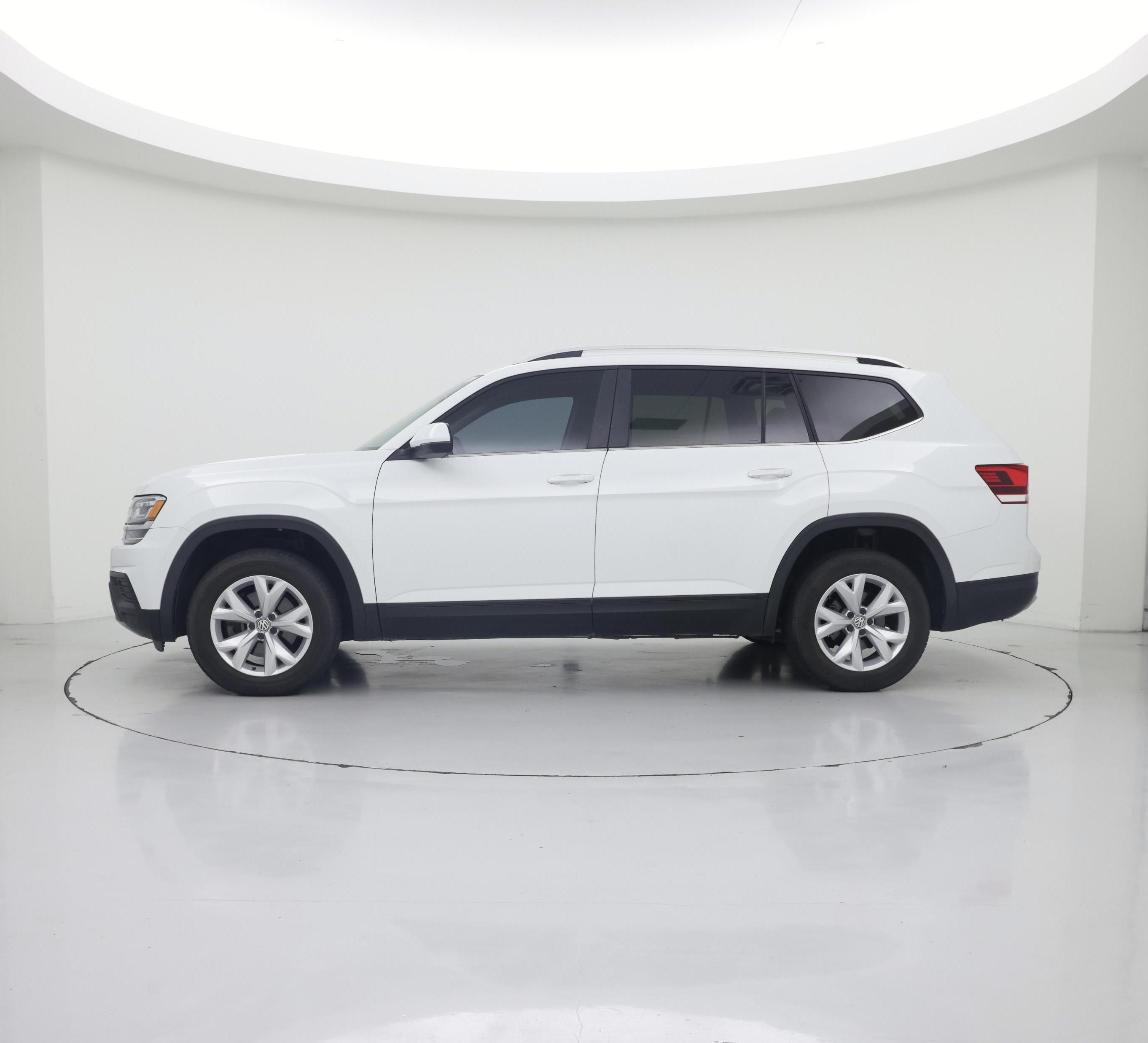 Thumbnail: 2018 Volkswagen Atlas - 3