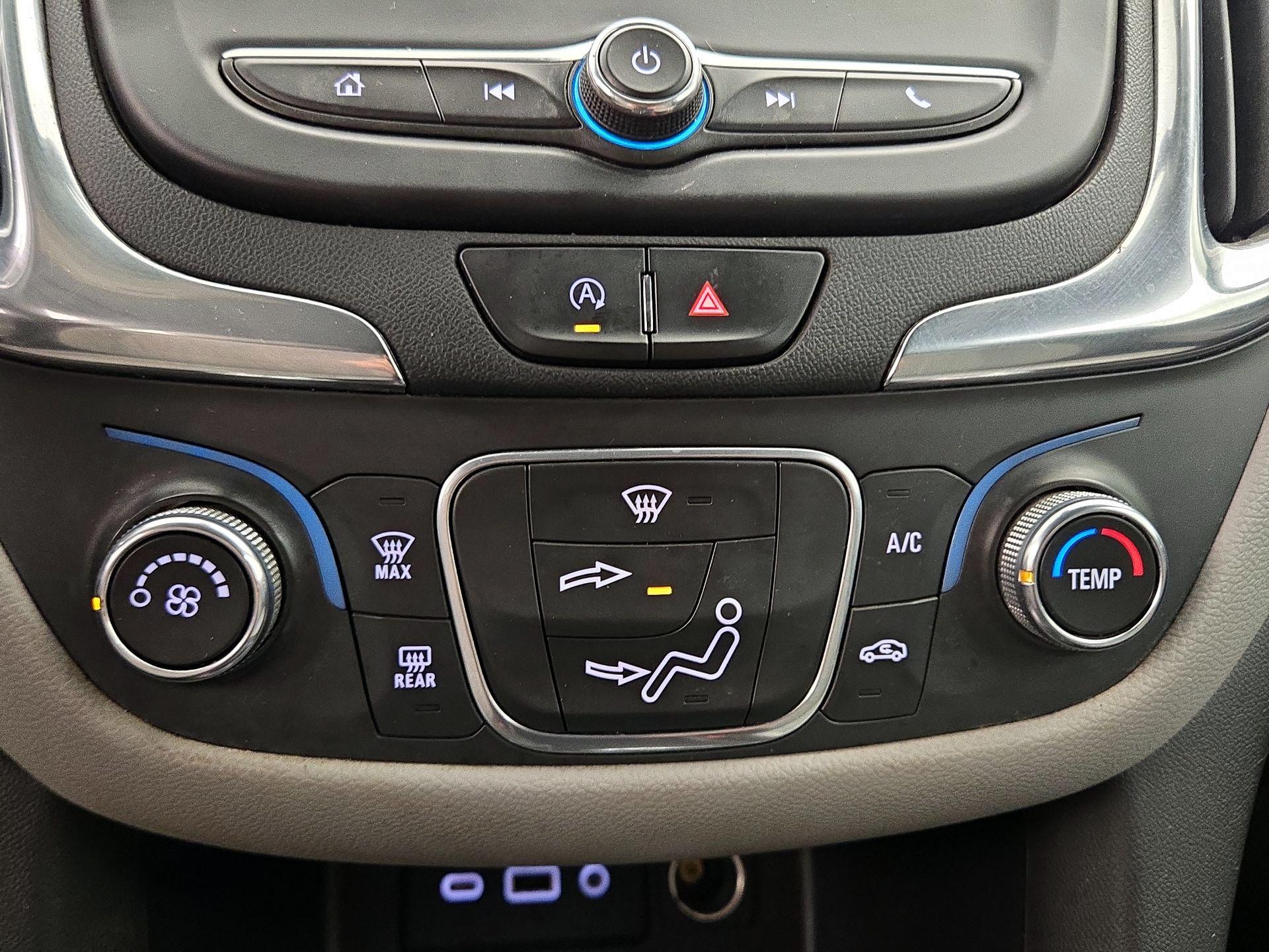 Thumbnail: 2022 Chevrolet Equinox - 16