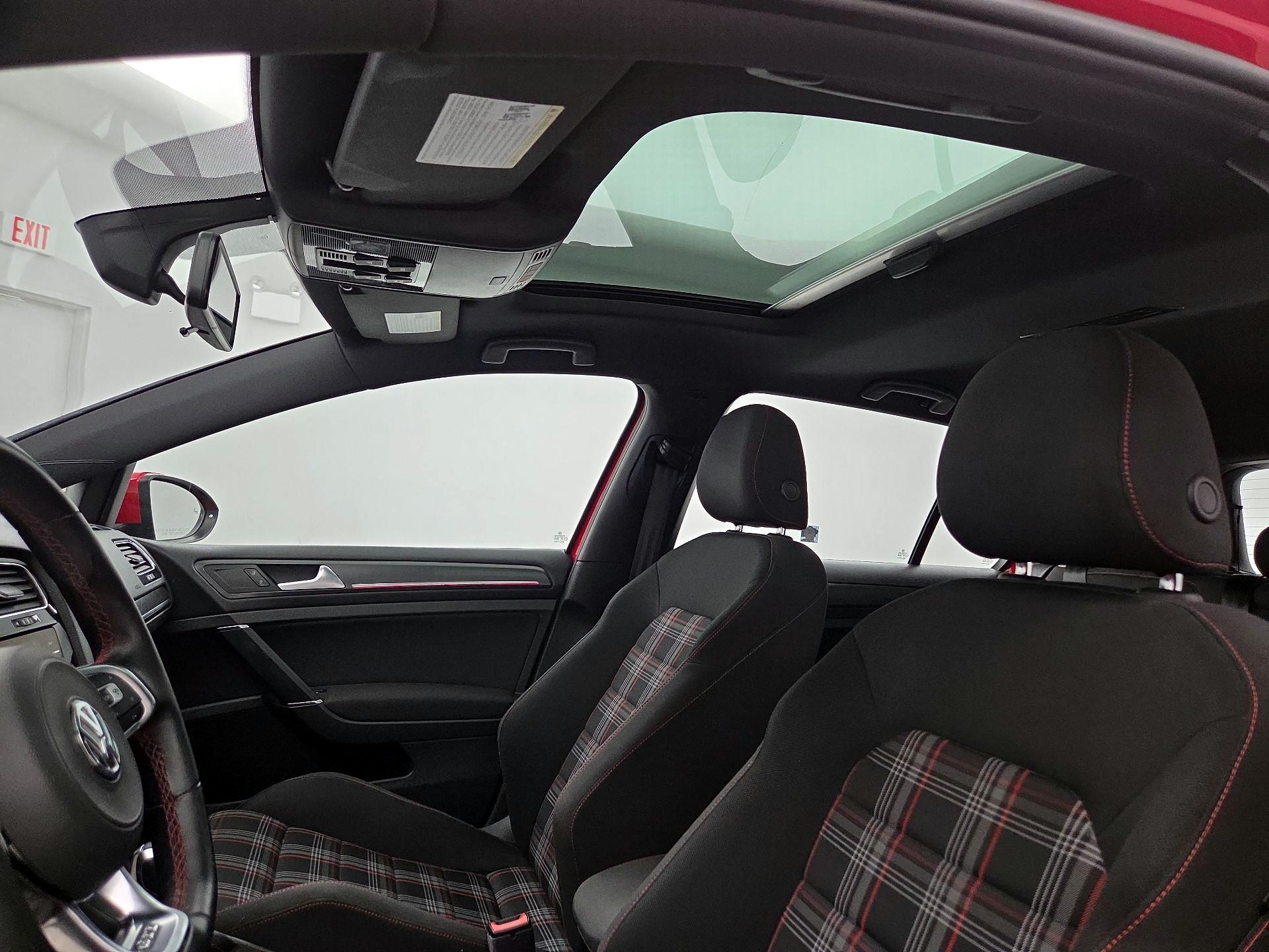 Thumbnail: 2018 Volkswagen Golf - 19